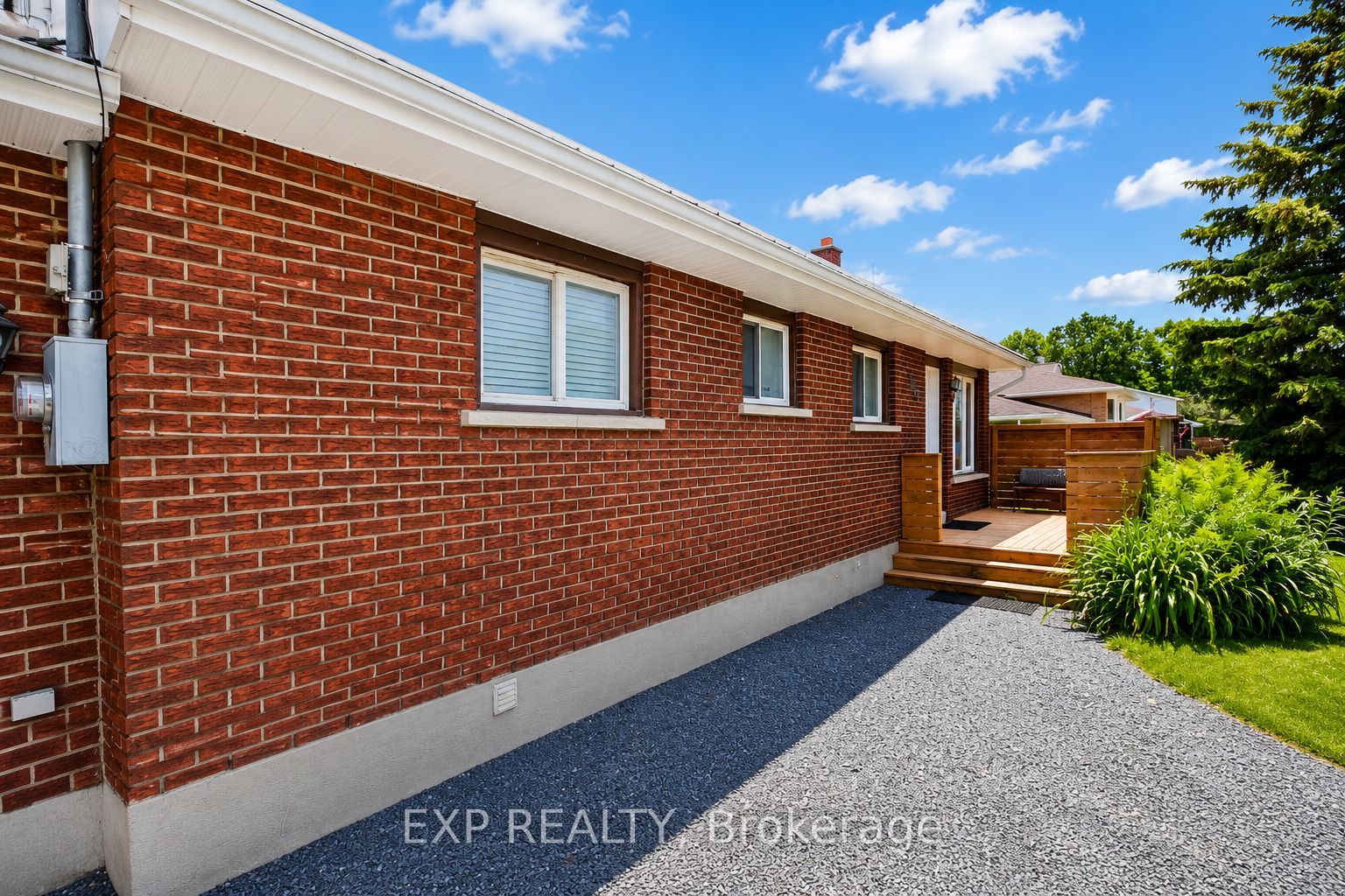 832 Tollgate Road W, Cornwall, ON K6H 5R6 photo 2