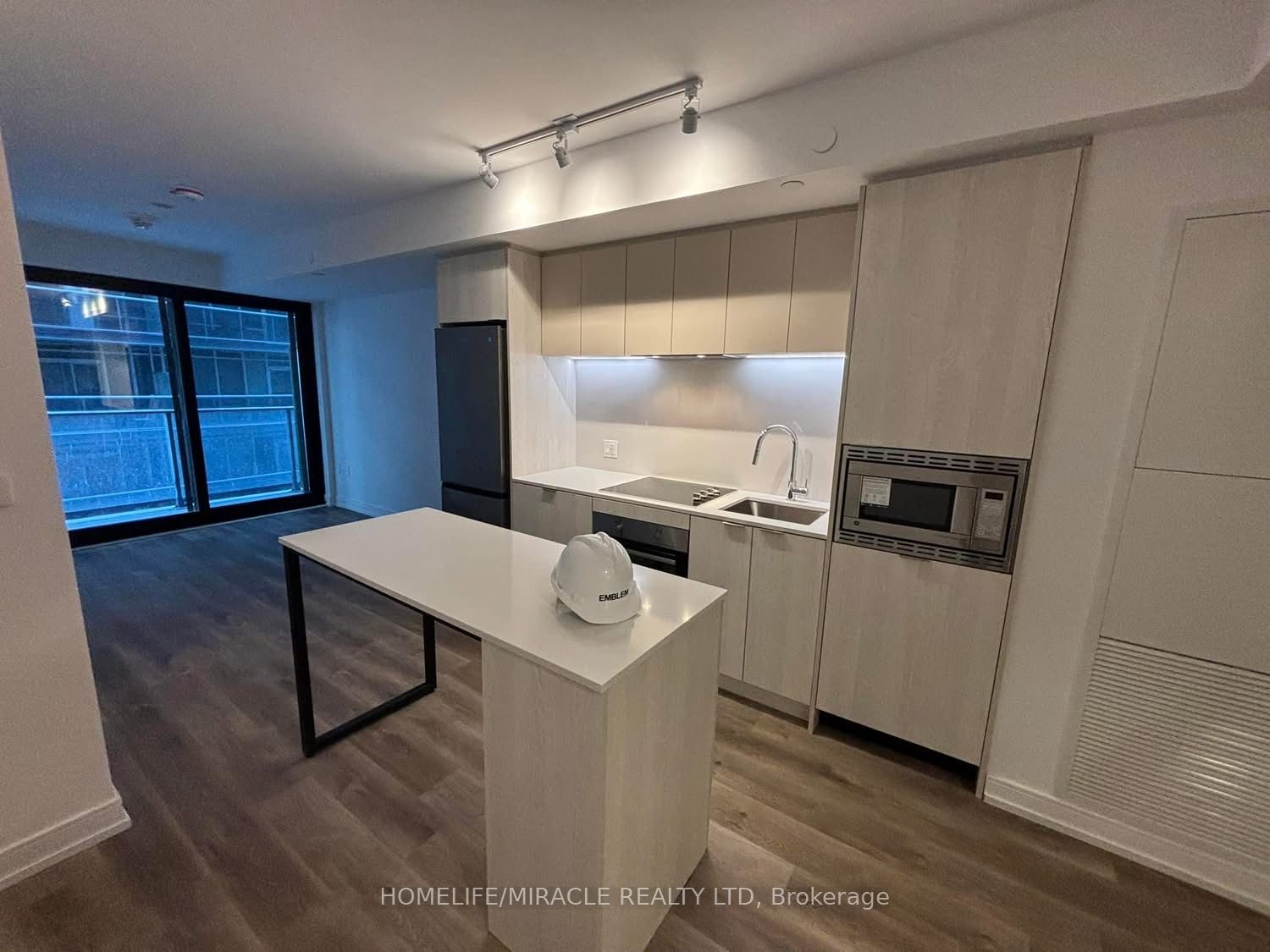 1 Jarvis Street 618, Hamilton, ON L8R 0A8 photo 3