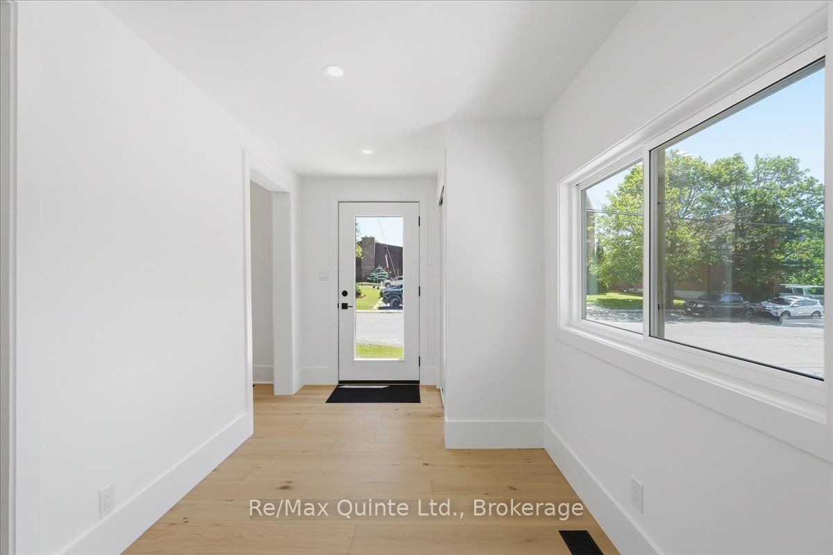 11 Eyre Street, Prince Edward County, ON K0K 2T0 photo 3