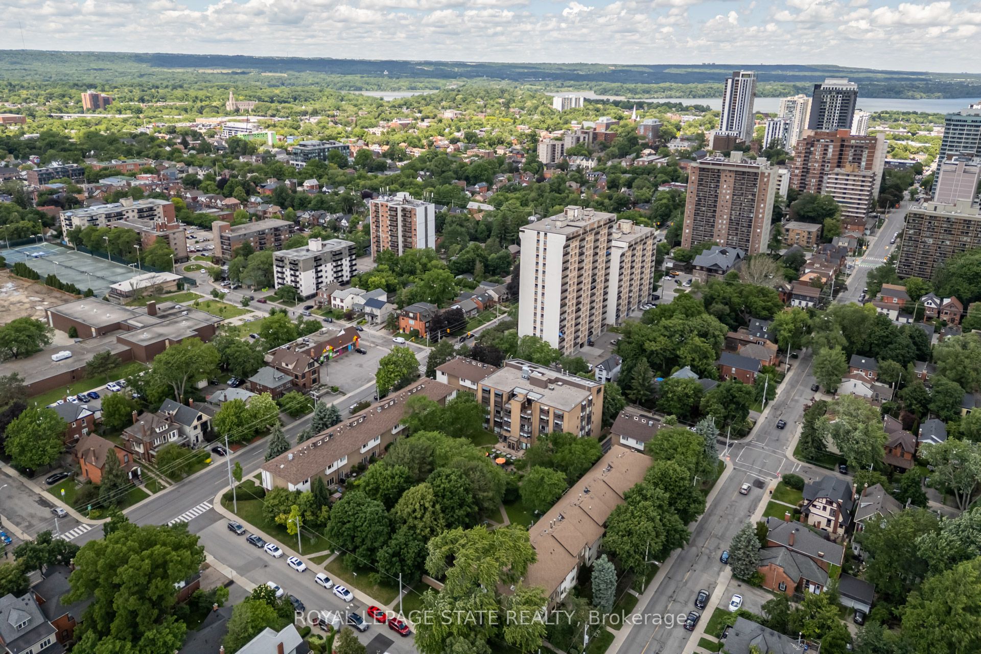 197 Duke Street 503, Hamilton, ON L8P 4V4 photo 2