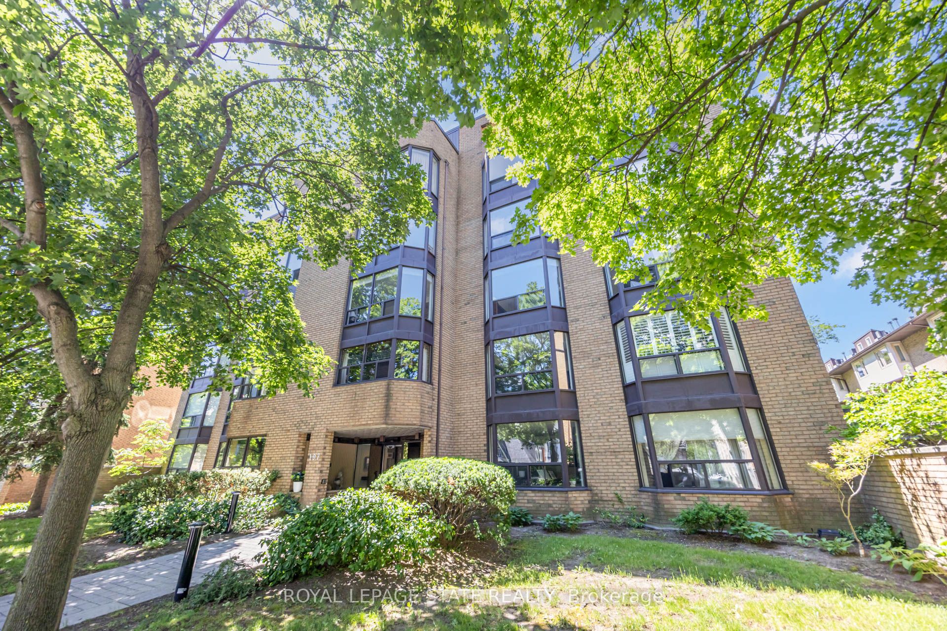 197 Duke Street 503, Hamilton, ON L8P 4V4 photo 4