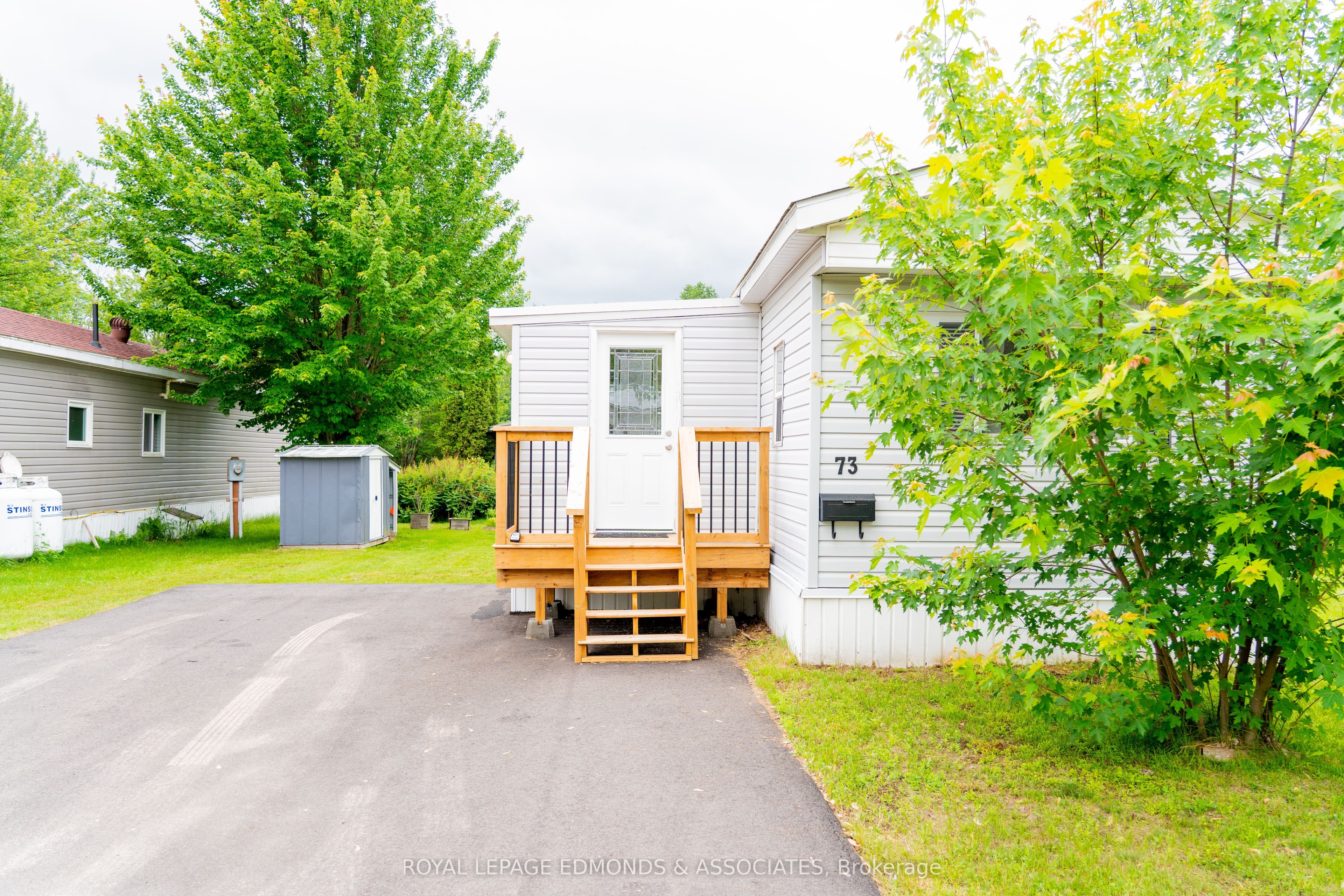 73 Pinehurst Estates, Petawawa, ON K8H 2H2 photo 2