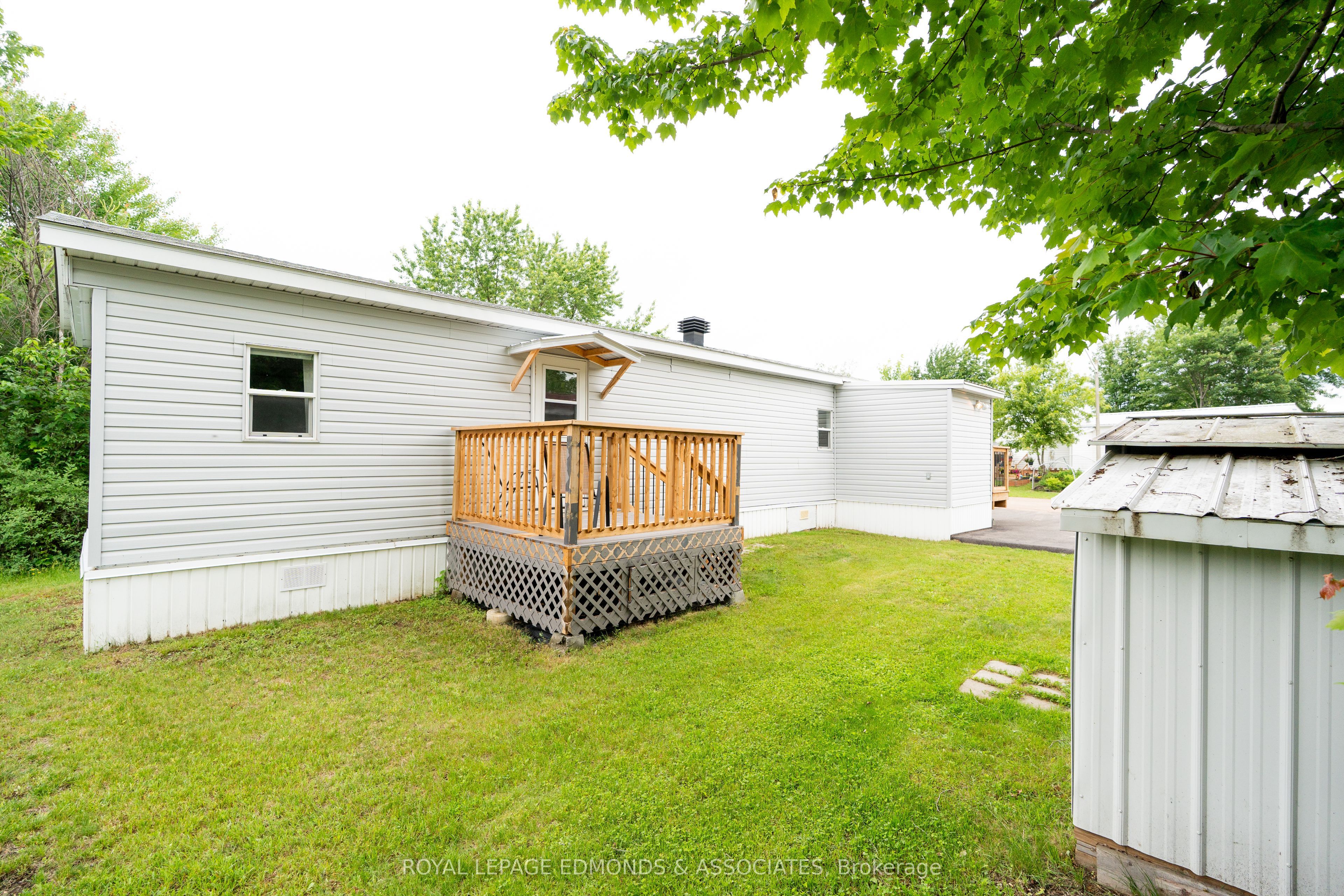 73 Pinehurst Estates, Petawawa, ON K8H 2H2 photo 3