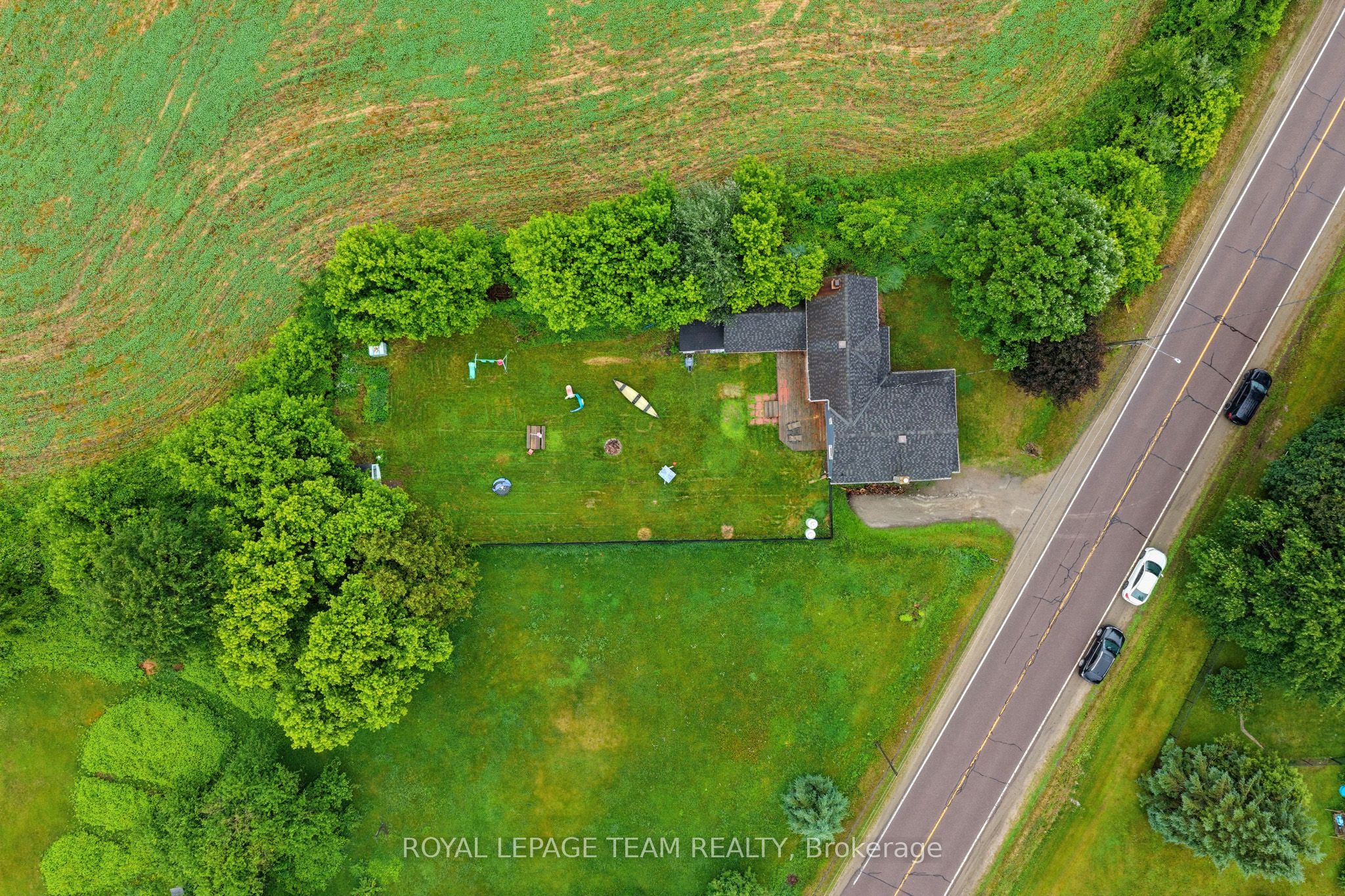 1868 GORE Line, Whitewater Region, ON K0J 2L0 photo 3