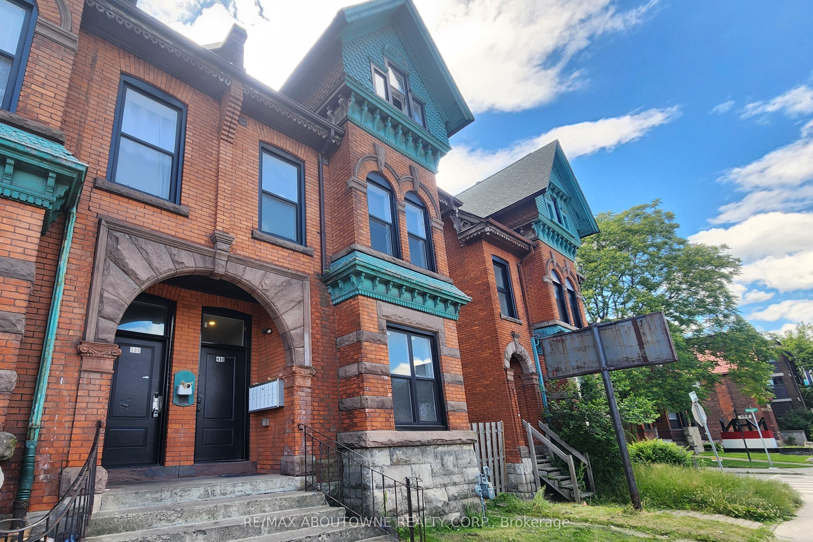 498 Main Street E 1A, Hamilton, ON L8N 1K7