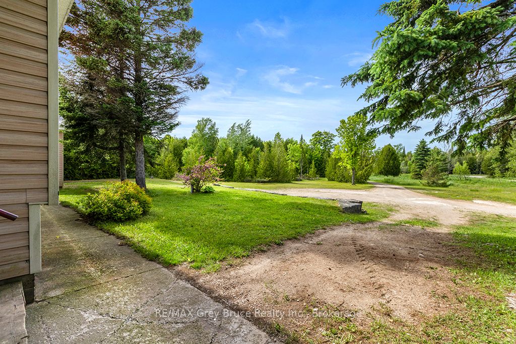335 Pike Bay Road, Northern Bruce Peninsula, ON N0H 1X0 photo 2