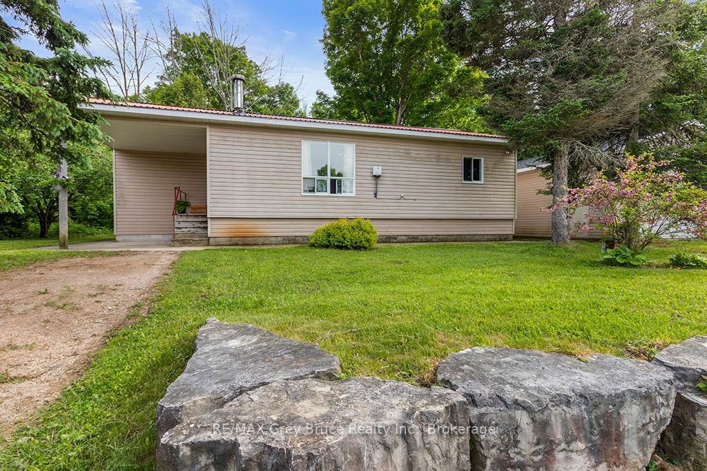 335 Pike Bay Road, Northern Bruce Peninsula, ON N0H 1X0 photo 4