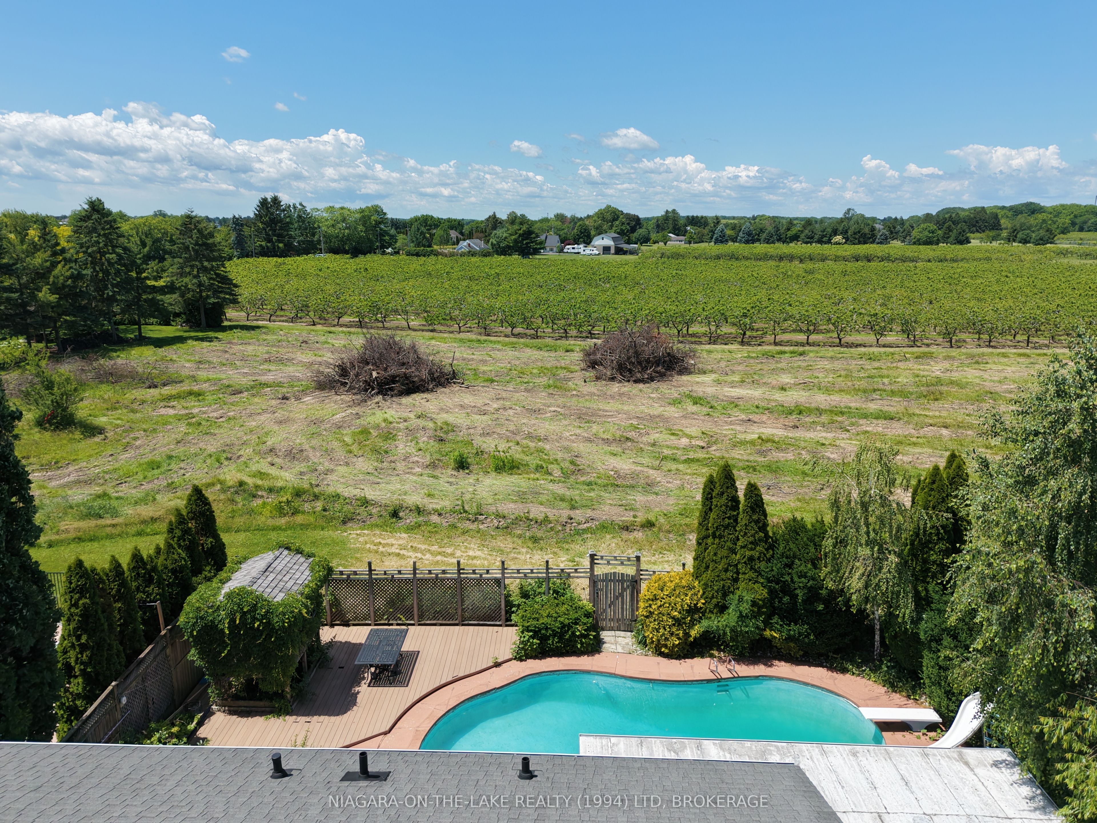 21 Garrison Village Drive, Niagara-on-the-Lake, ON L0S 1J0 photo 2
