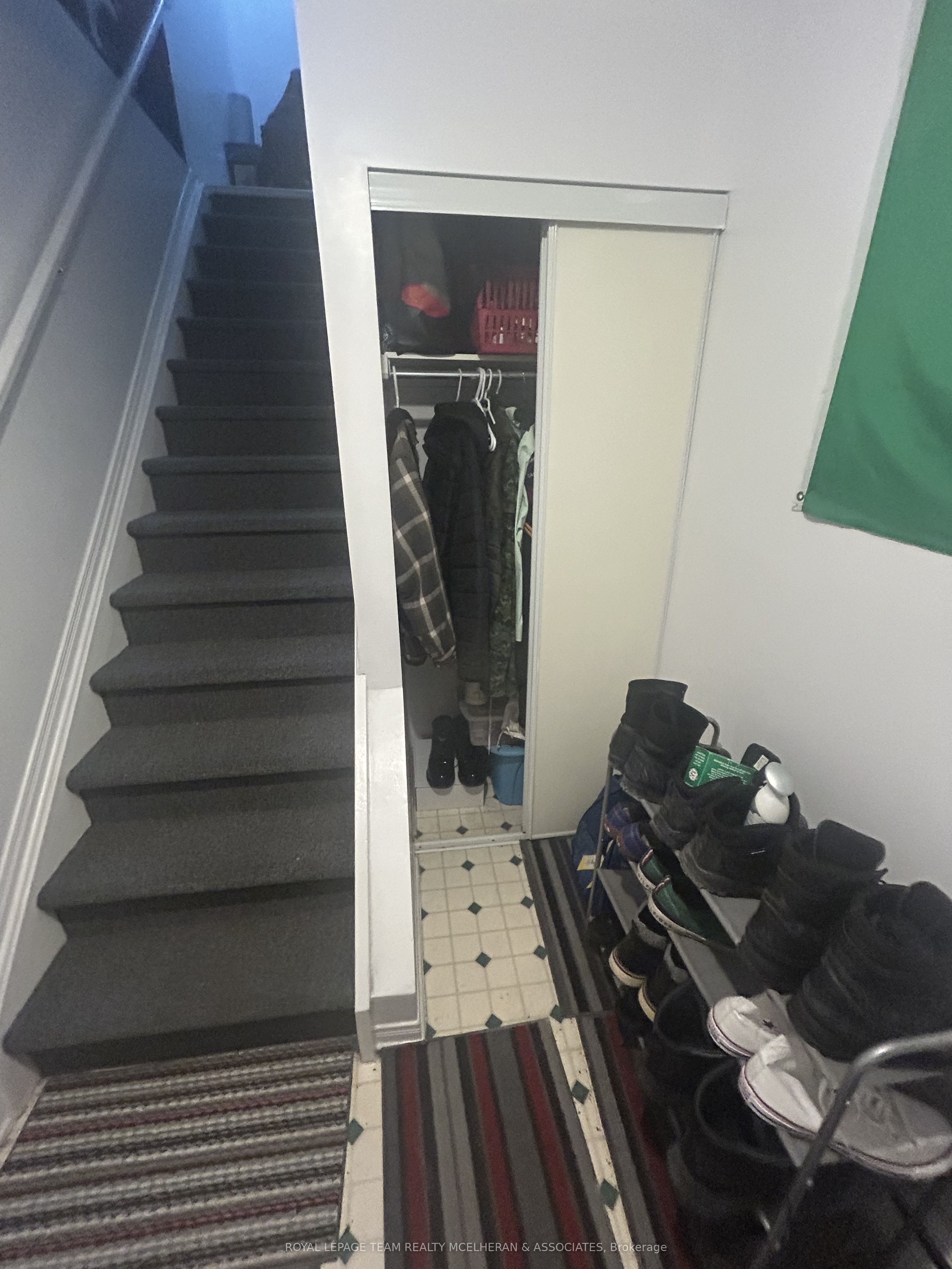 8 MacDonald Street, Ottawa Centre, ON K2P 1G9 photo 2