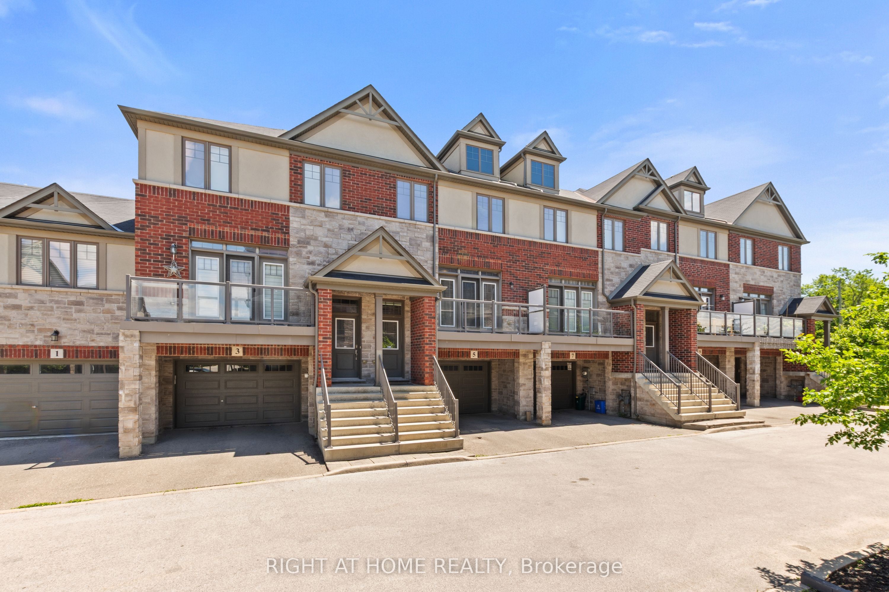 5 Andruss Lane, Hamilton, ON L9G 0G7 photo 3