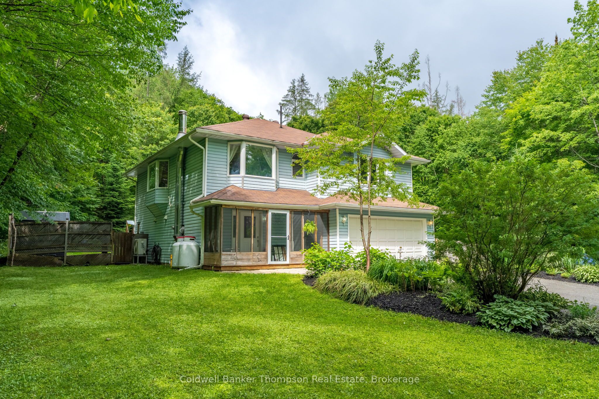 312 Old Aspdin Road, Huntsville, ON P0B 1M0