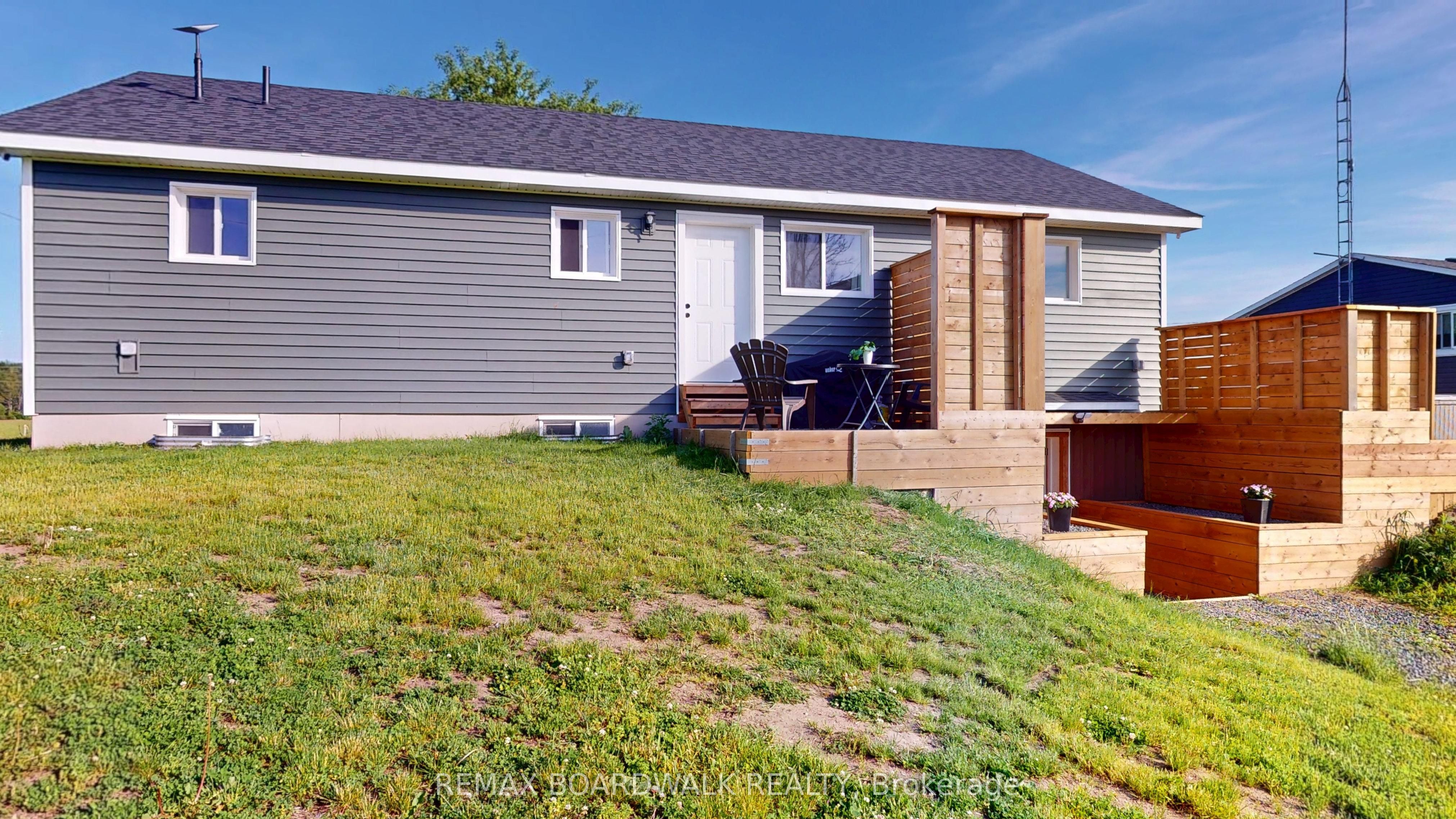 1300 Brouseville Road, Edwardsburgh/Cardinal, ON K0E 1X0 photo 4