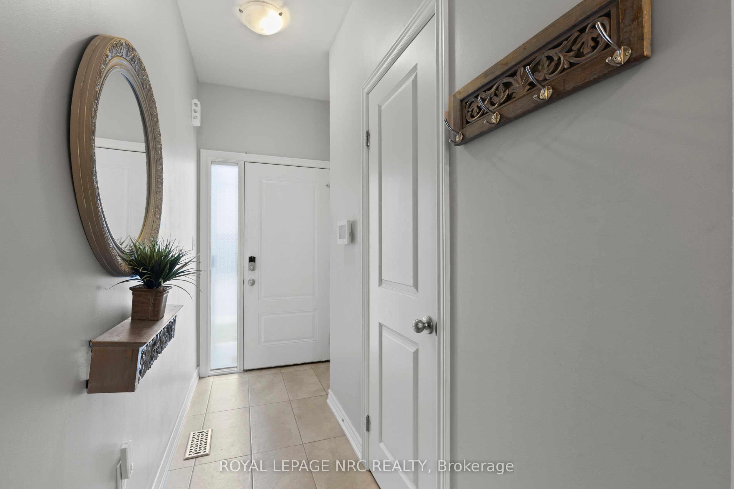 377 Glancaster Road 15, Hamilton, ON L9G 0G4 photo 2