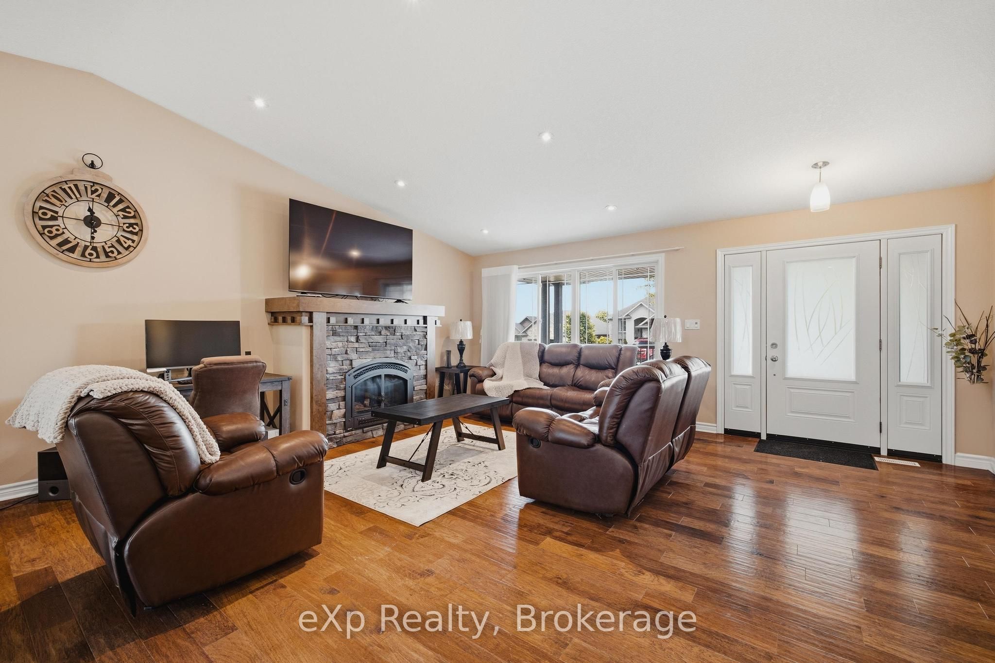 180 Ruby's Crescent, Wellington North, ON N0G 2L2 photo 4