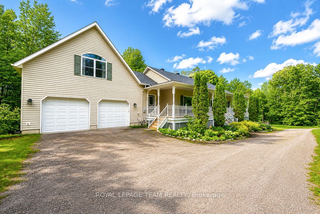 698 BARRYVALE Road, Greater Madawaska, ON K0J 1H0 photo 2