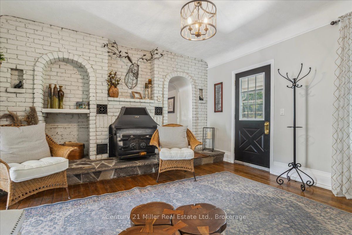 585 Dundas Street E, Hamilton, ON L8B 0G7 photo 4