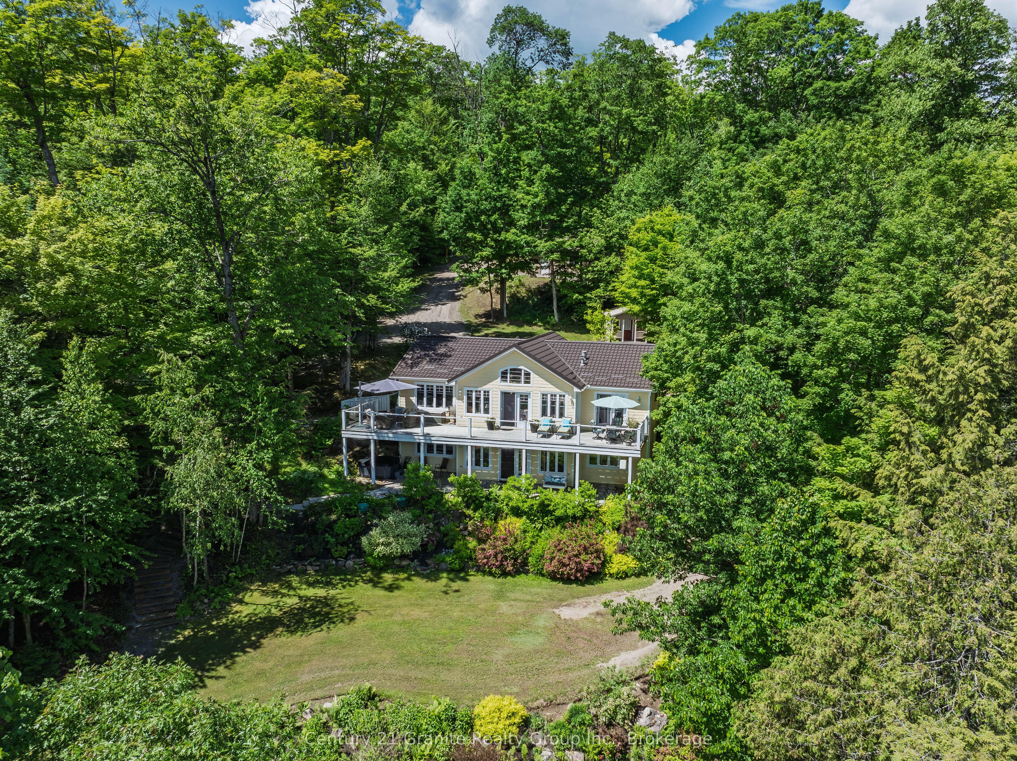 1070 Shipley Drive, Minden Hills, ON K0M 1S0 photo 2