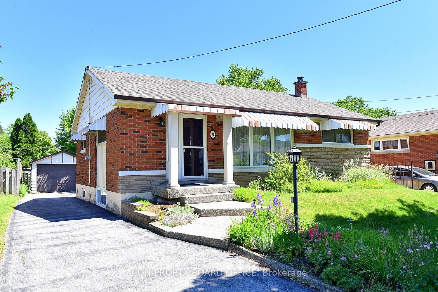 19 Gildea Street, Hamilton, ON L8V 2G6