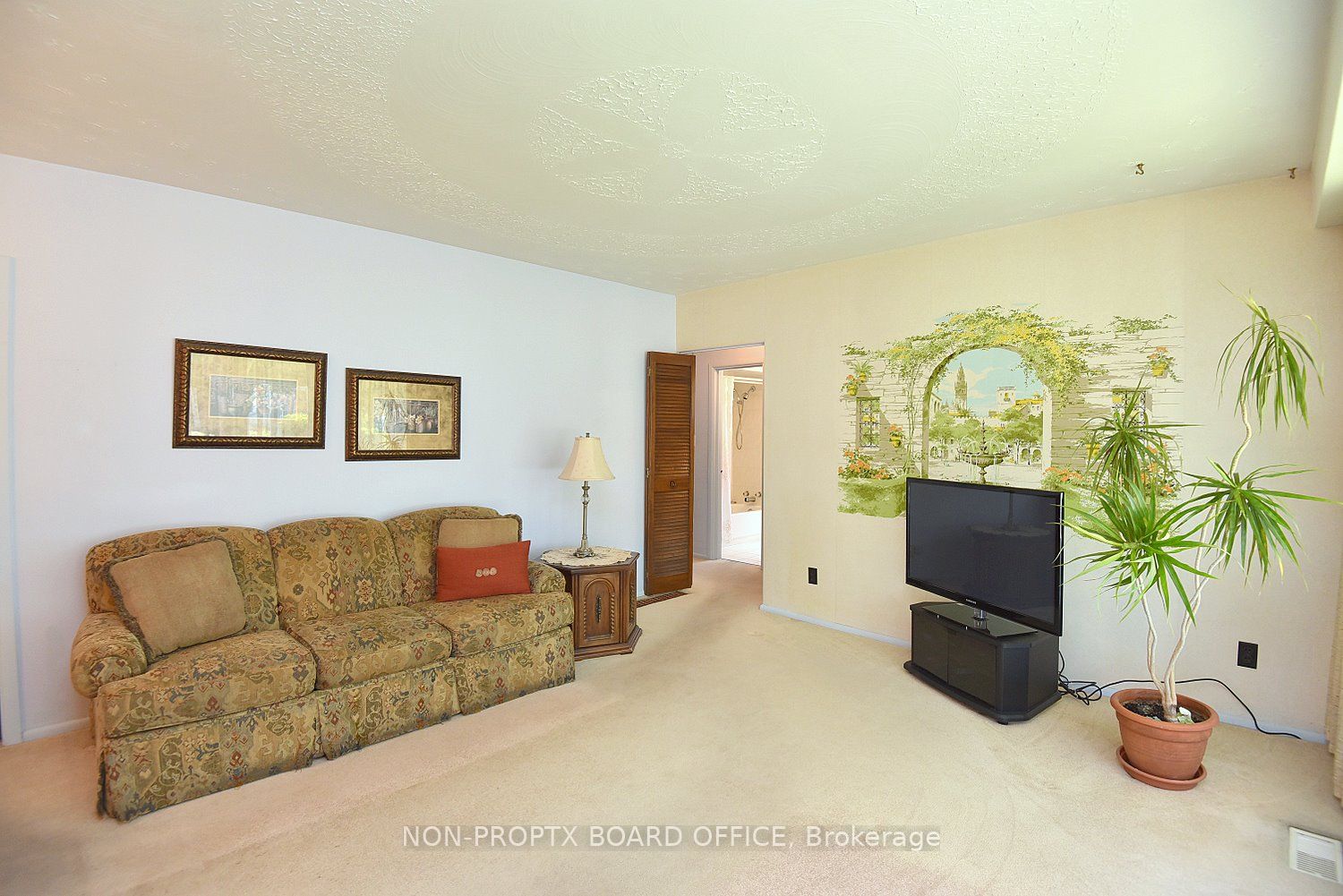 19 Gildea Street, Hamilton, ON L8V 2G6 photo 3