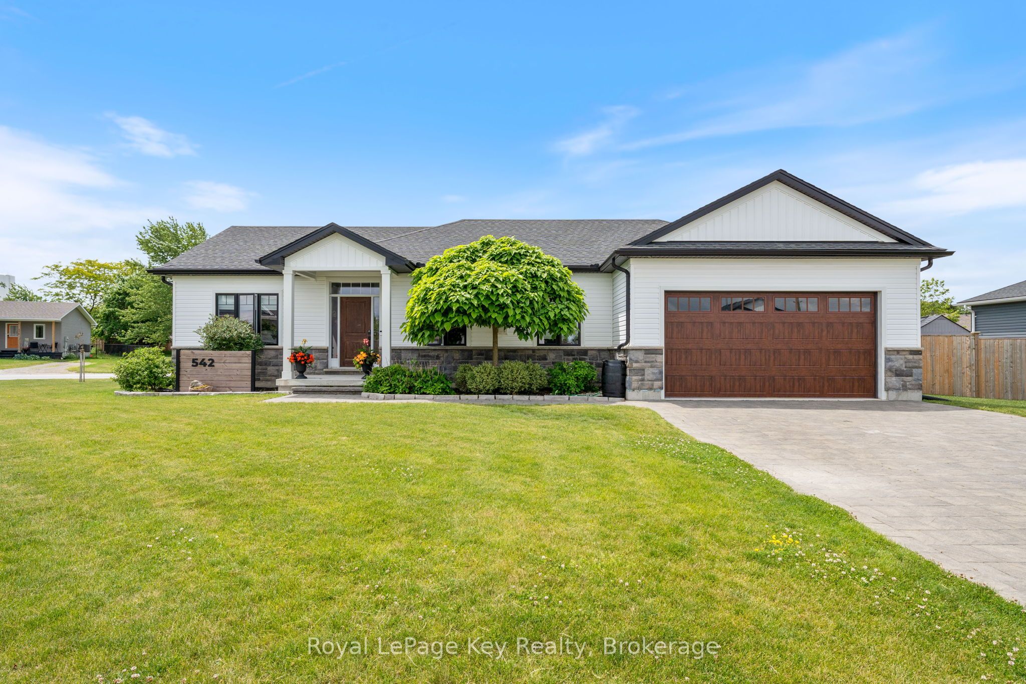 542 Scenic Court, Warwick, ON N0M 0S0