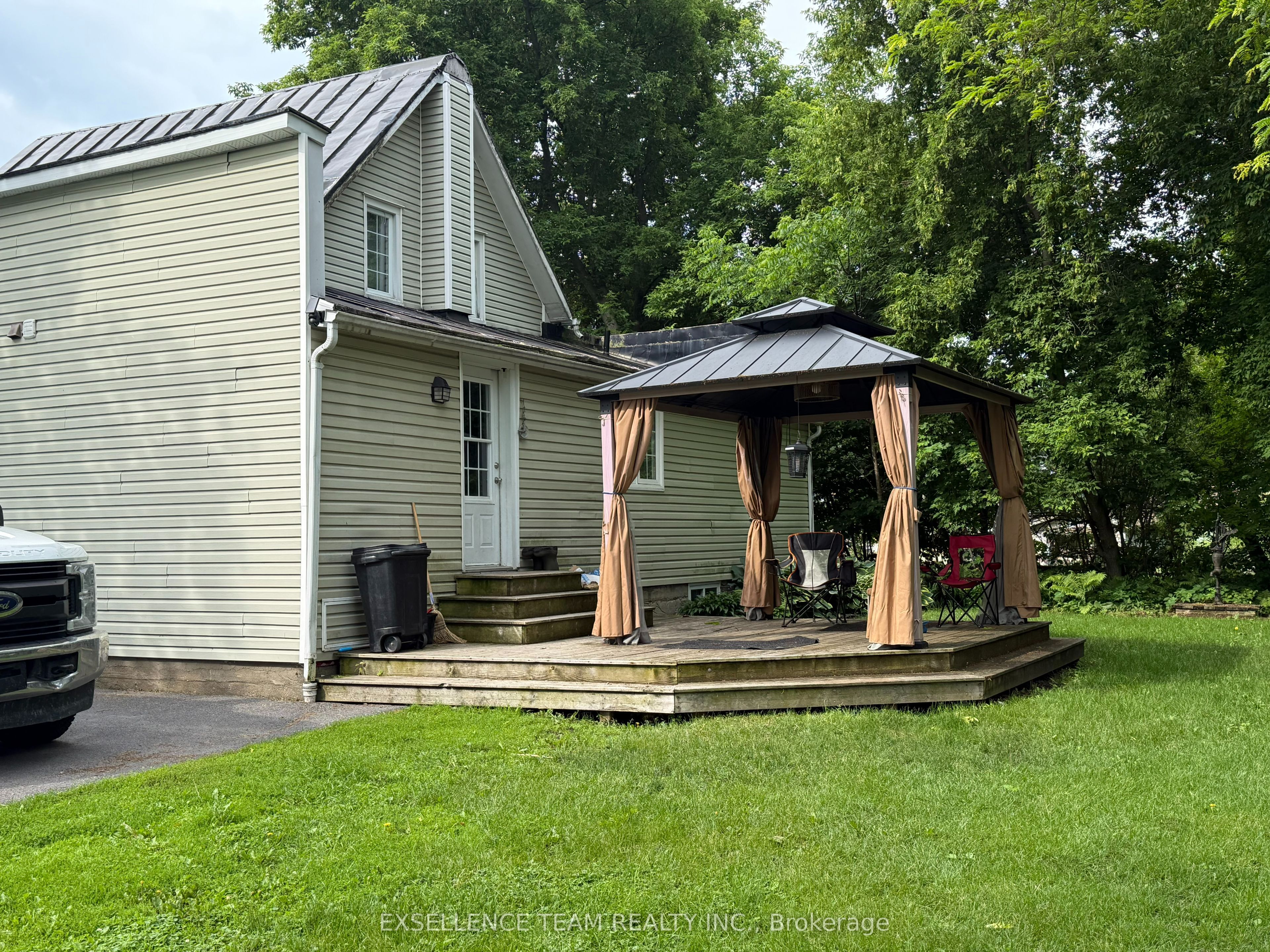 23 Mechanic Street E, North Glengarry, ON K0C 1T0 photo 4