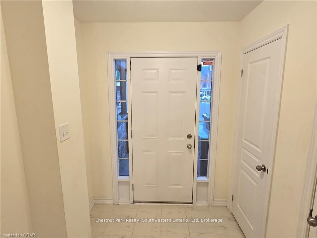 88 Decorso Drive 41, Guelph, ON N1L 1B3 photo 2