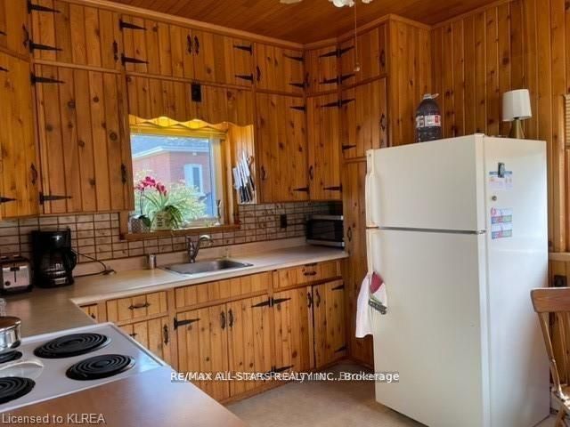 23 Francis Street, Kawartha Lakes, ON K9V 3R8 photo 5