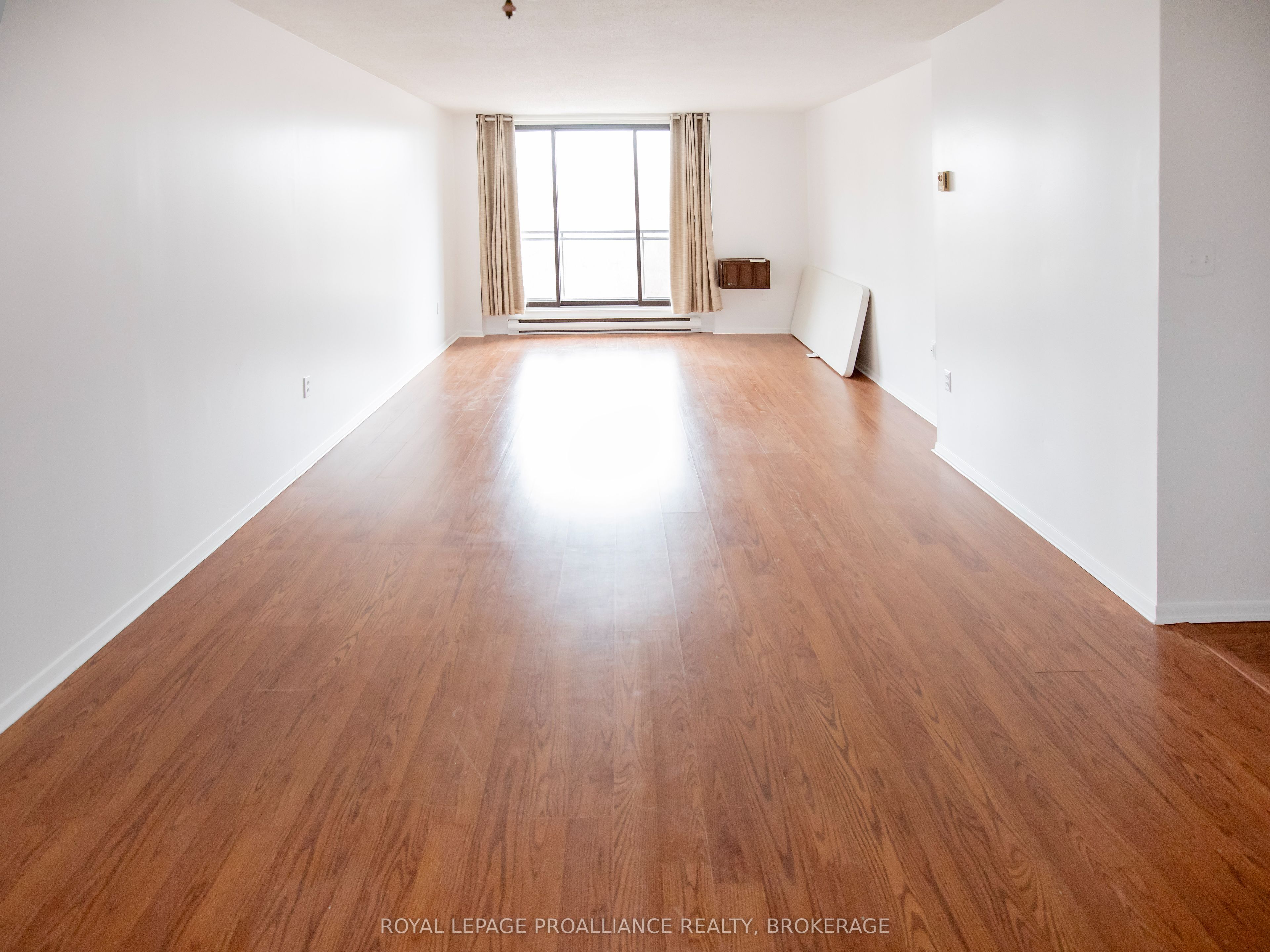 120 Barrett Court 305, Kingston, ON K7L 5H6 photo 3