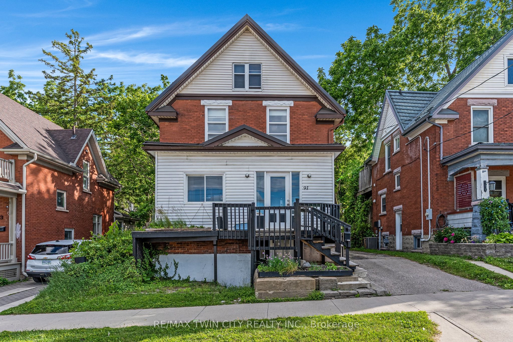 91 Charles Street E, Kitchener, ON N2G 2P5