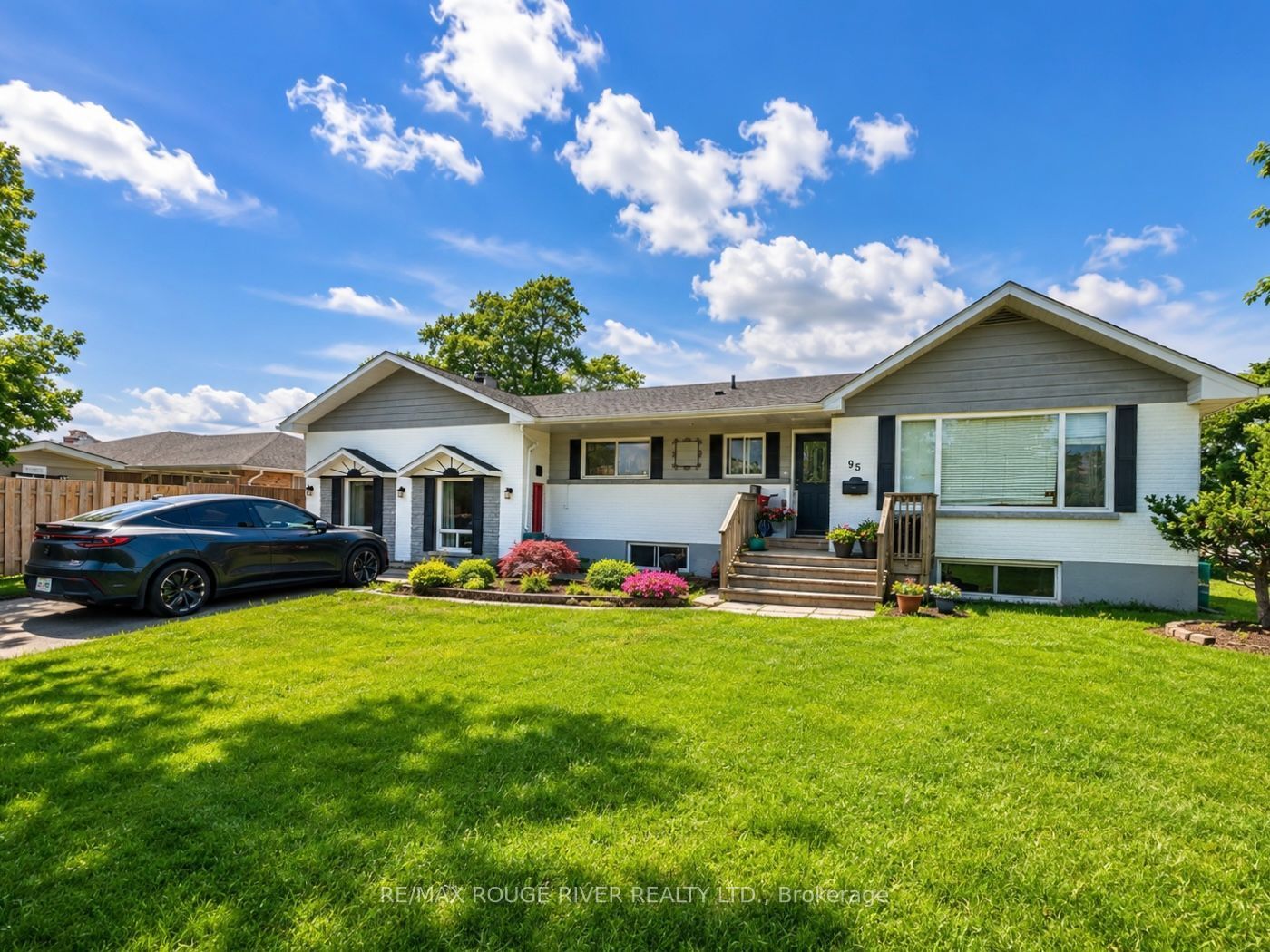 95 Diffin Drive, Welland, ON L3C 2K2 photo 3