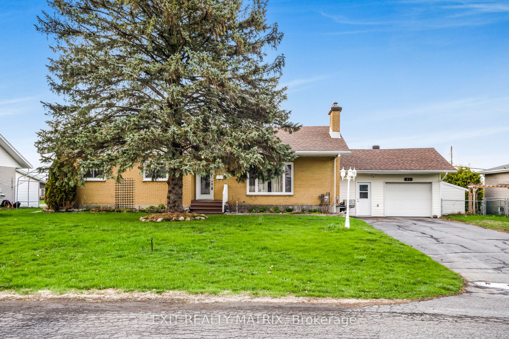21 Frost Avenue, Hawkesbury, ON K6A 2T7 photo 2
