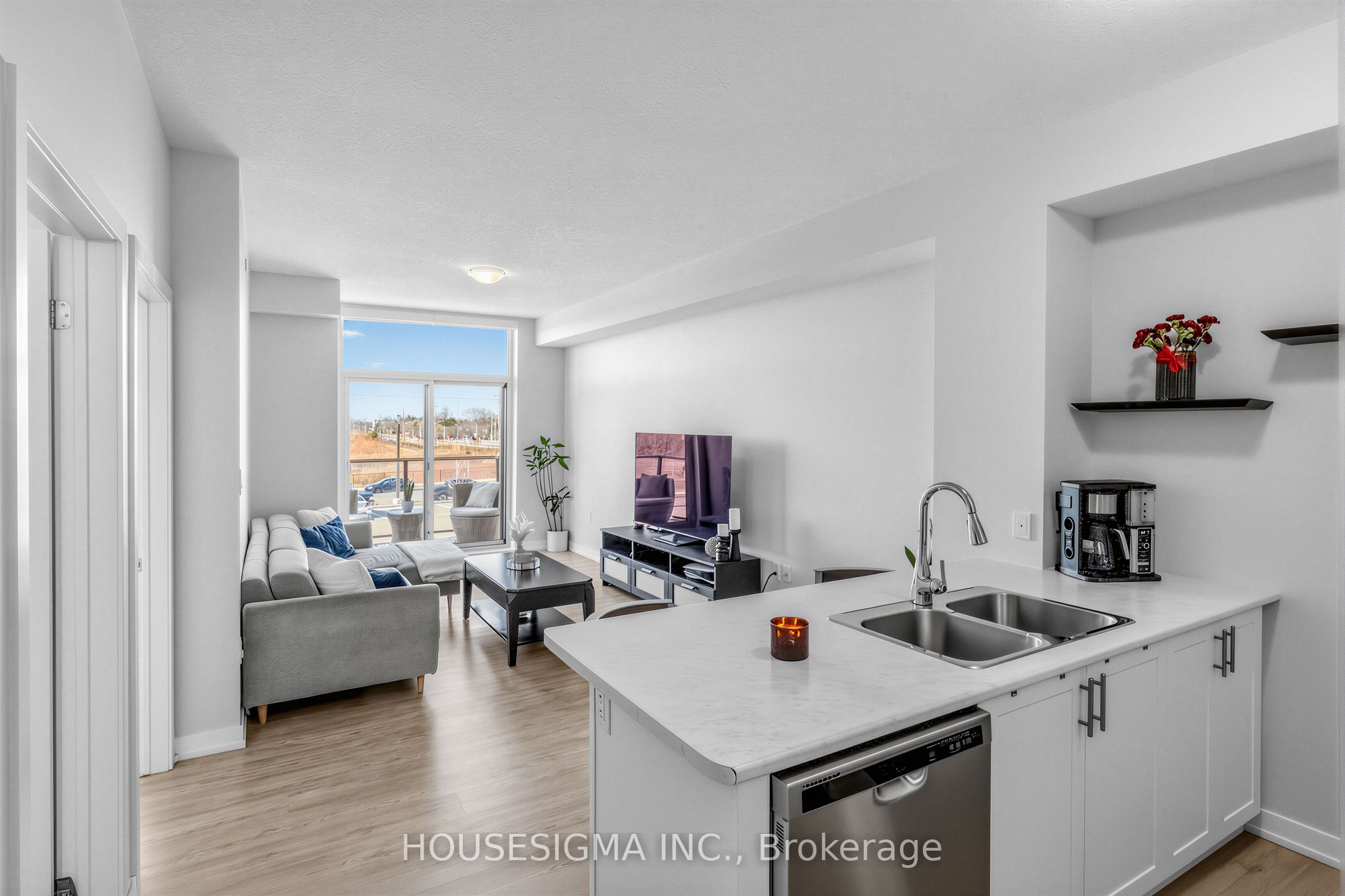 450 Dundas Street E 230, Hamilton, ON L8B 1Z2 photo 5