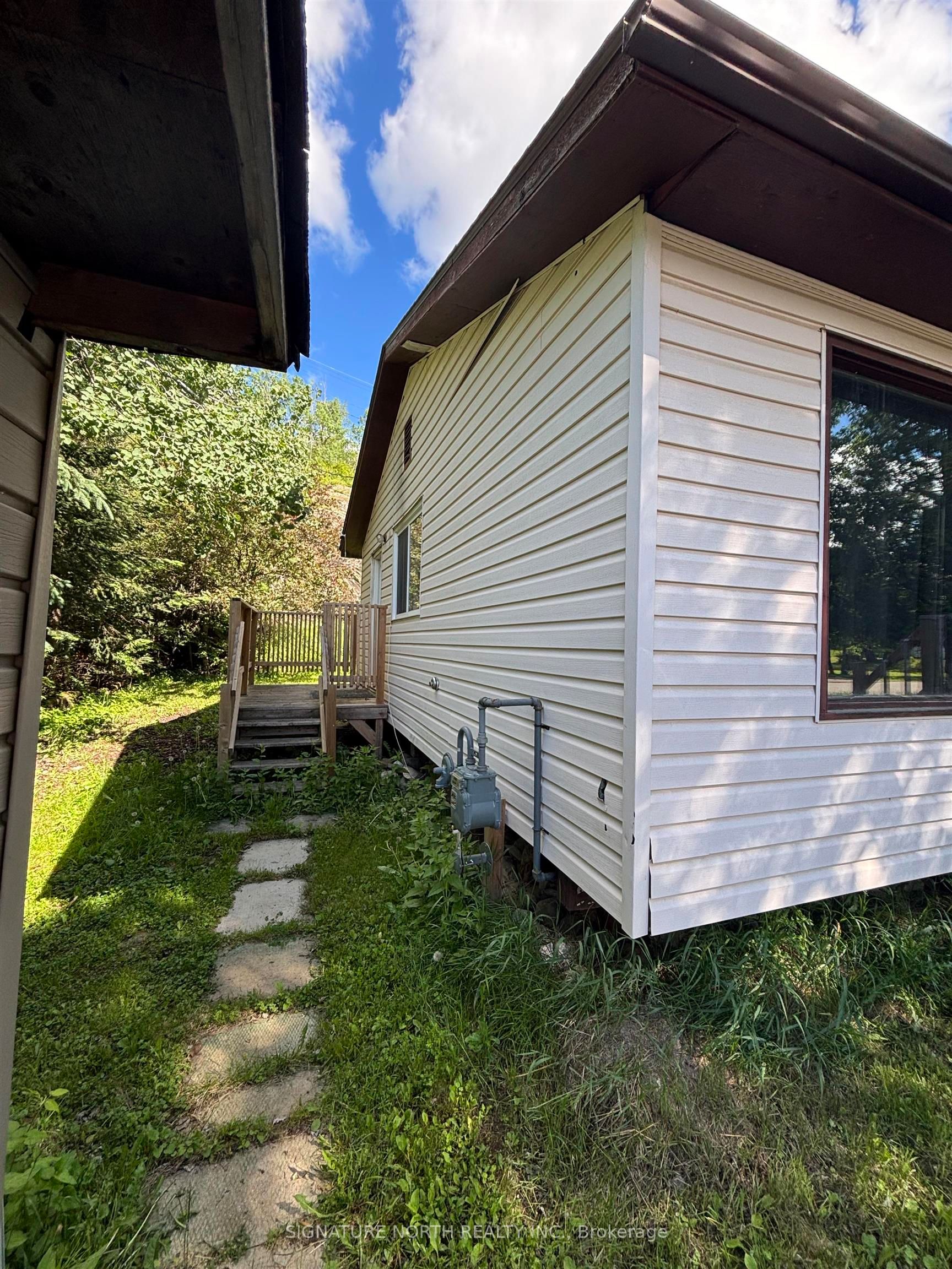 70 Maple Crescent, Atikokan, ON P0T 1C0 photo 3