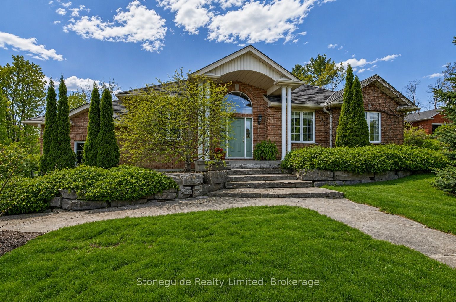 1580 College Park Drive, Peterborough, ON K9K 2G9 photo 2
