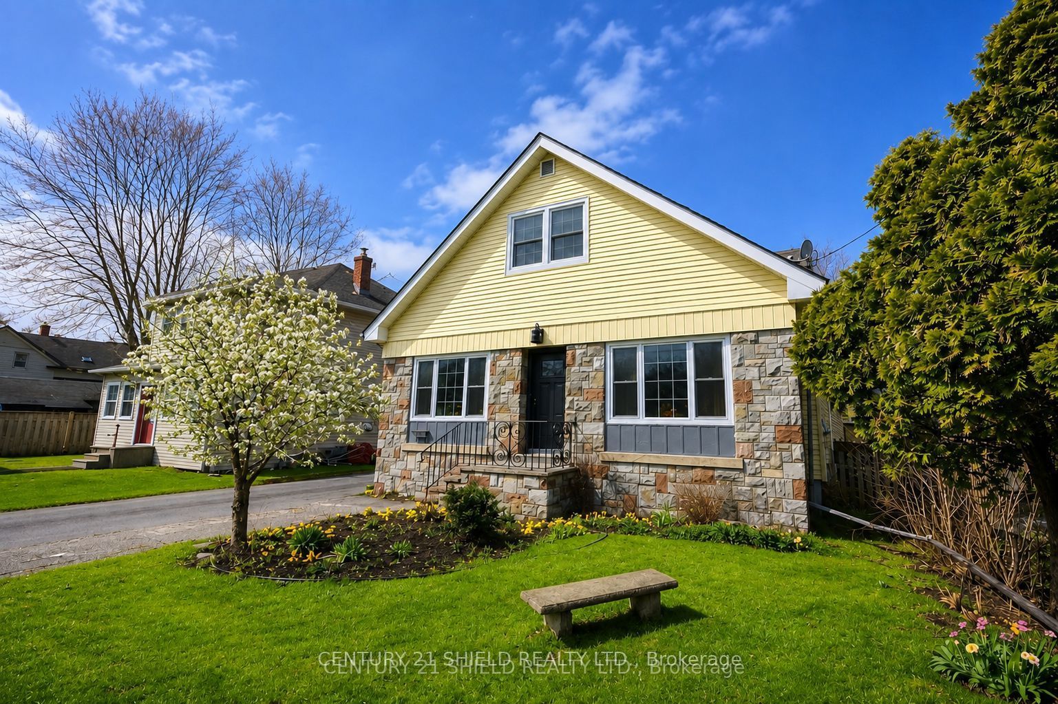 114 Gloucester Street N, Cornwall, ON K6H 3W4