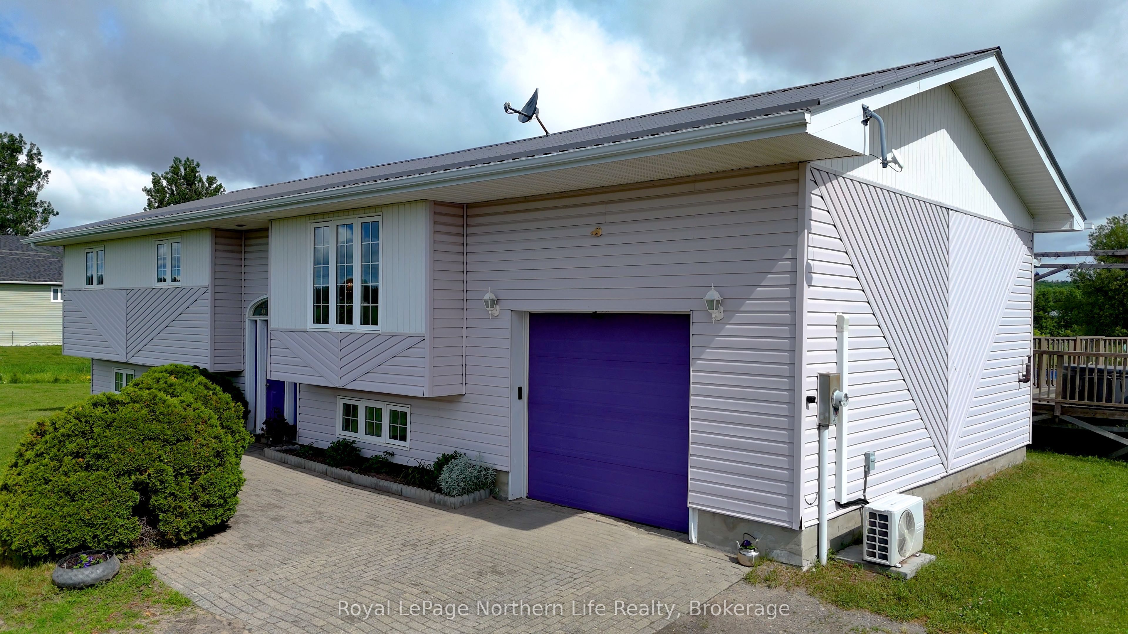 845 Olivier Road, West Nipissing, ON P0H 2M0 photo 3