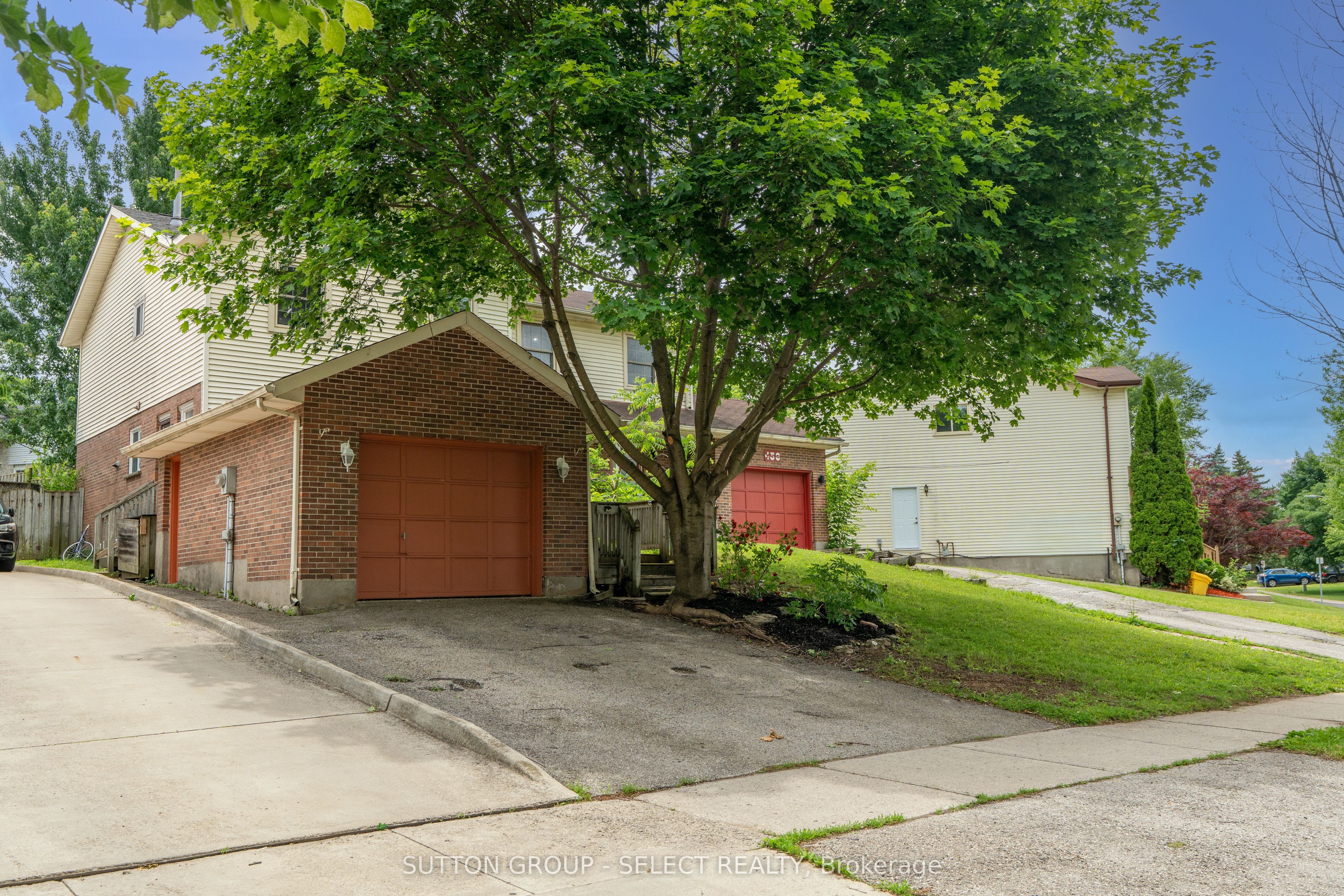 461 Cleveland Avenue, London South, ON N5Z 3C3 photo 2