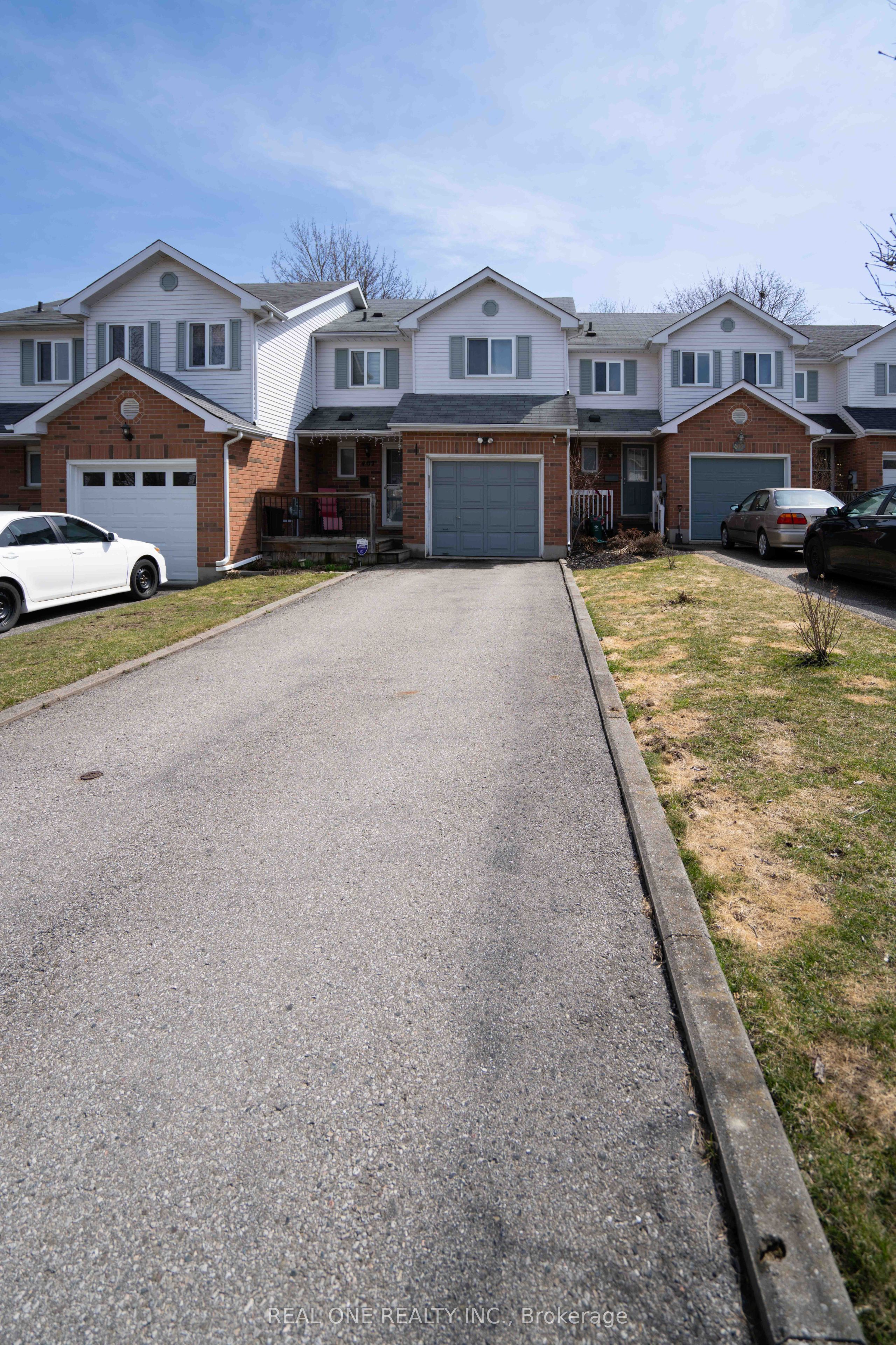 407 Downsview Place, Waterloo, ON N2K 3W6