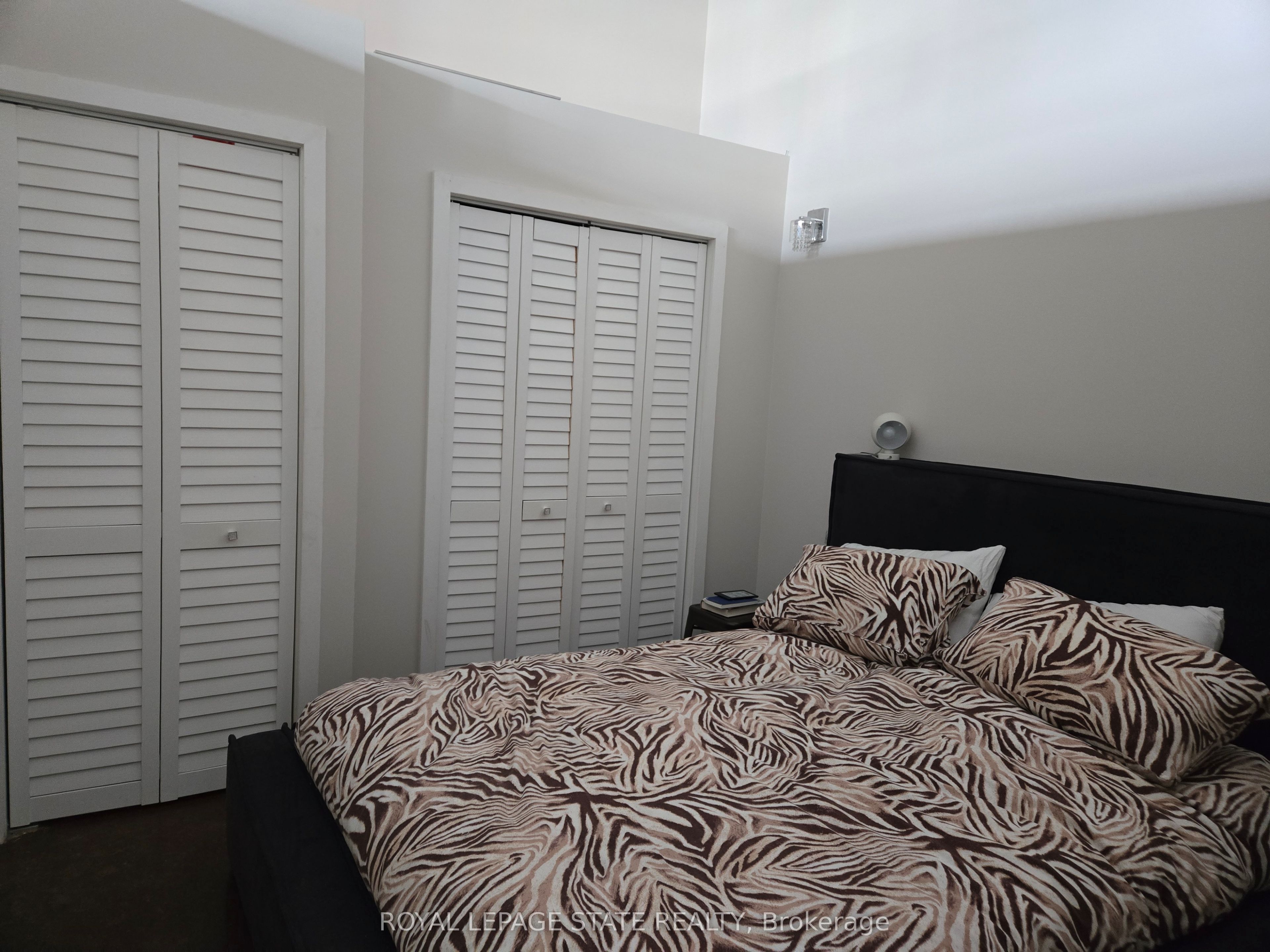 11 Rebecca Street 202, Hamilton, ON L8R 3H7 photo 4