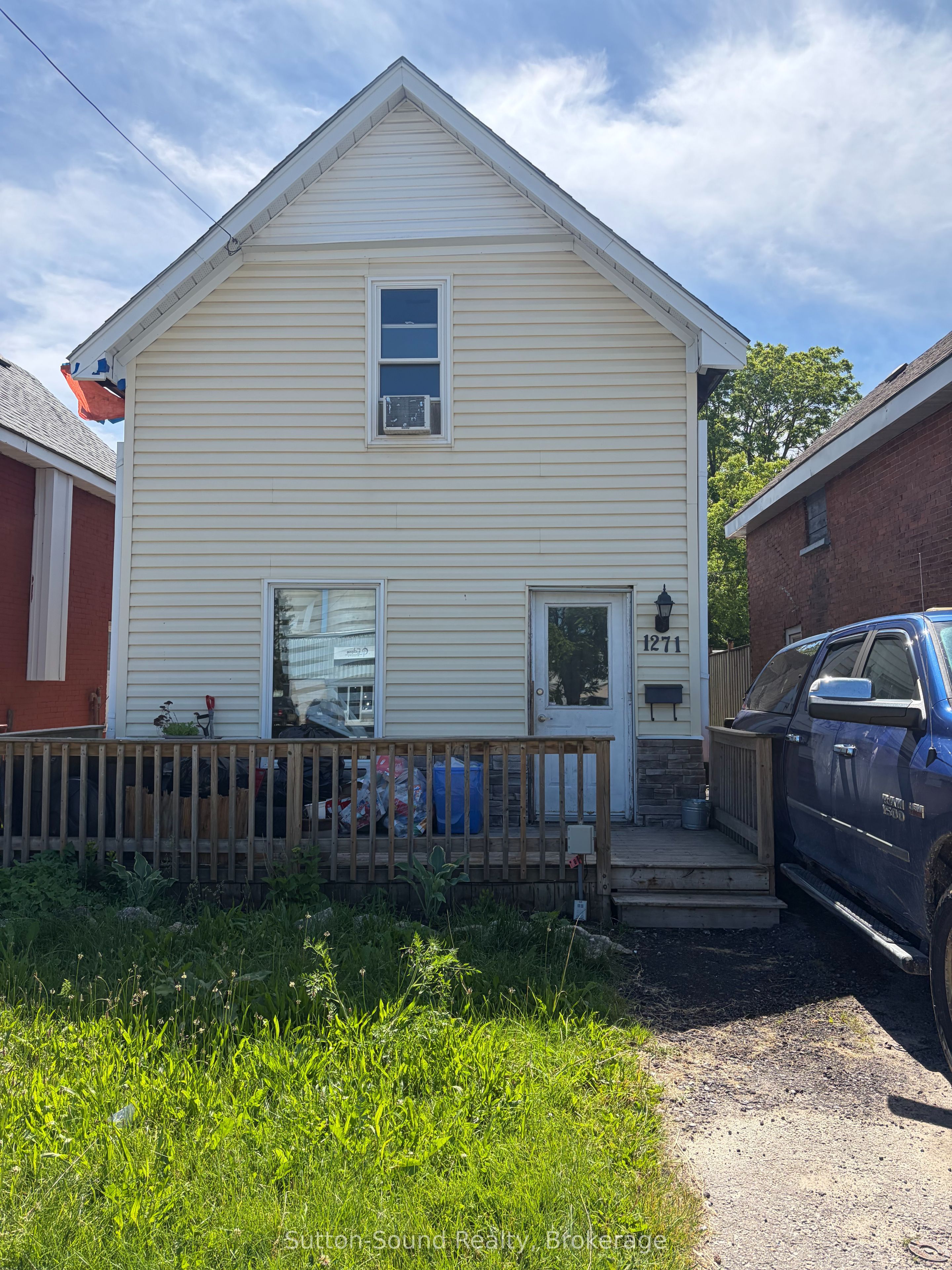 1271 2nd Avenue E, Owen Sound, ON N4K 2J2