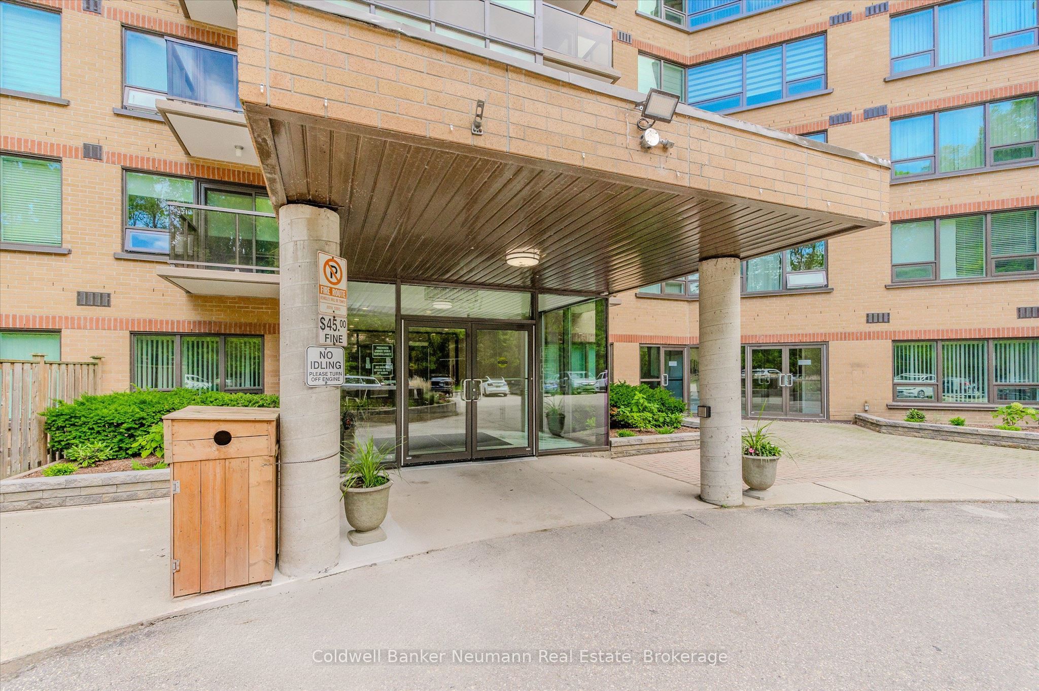237 King Street W 1106, Cambridge, ON N3H 5L2 photo 5