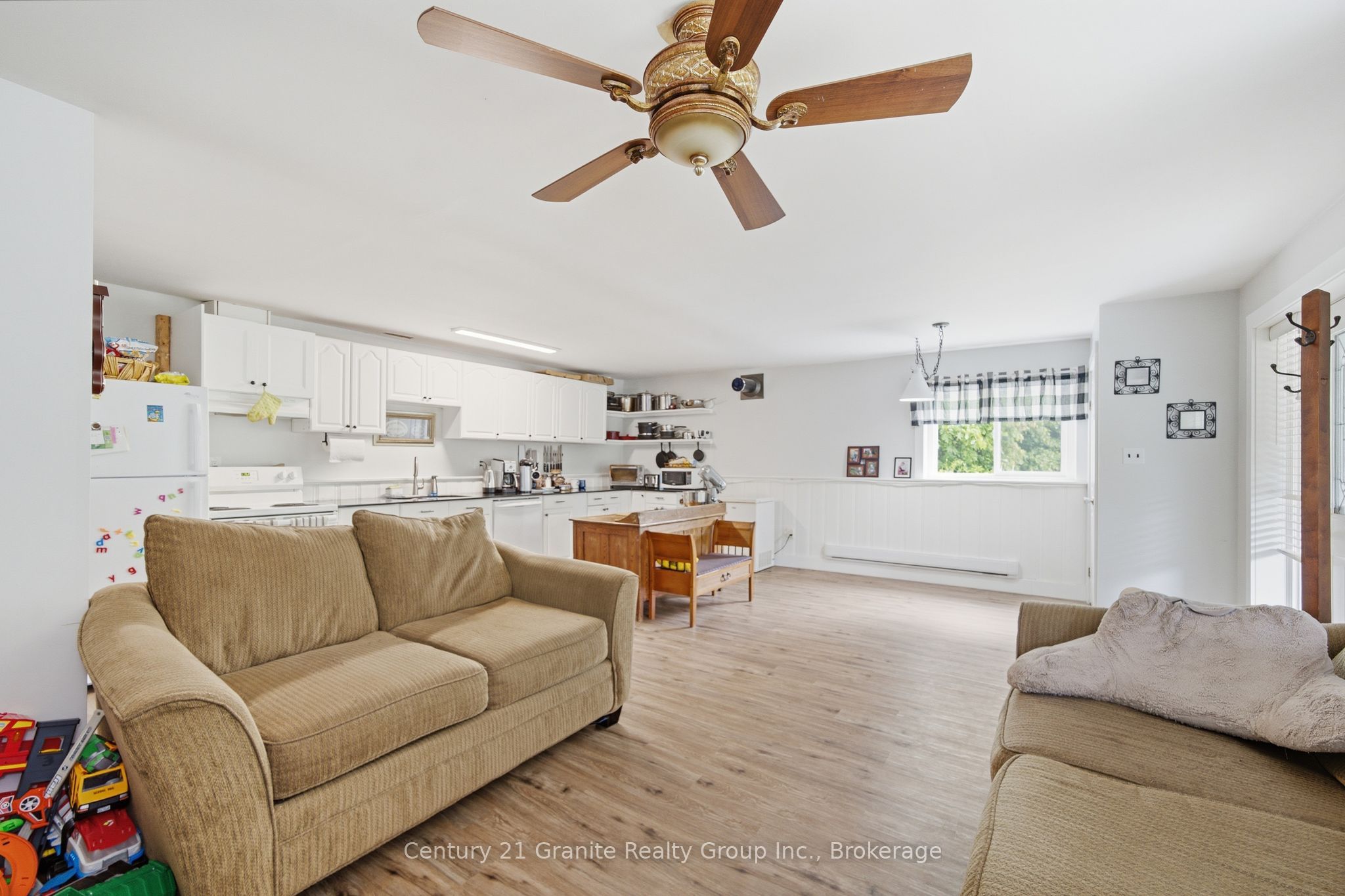 2427 North Shore Road, Algonquin Highlands, ON K0M 1S0 photo 5