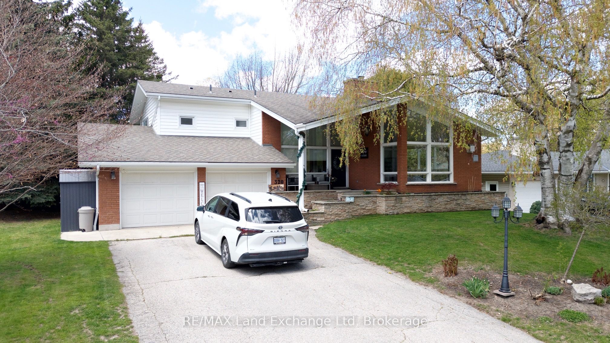 320 Summit Drive, North Huron, ON N0G 2W0
