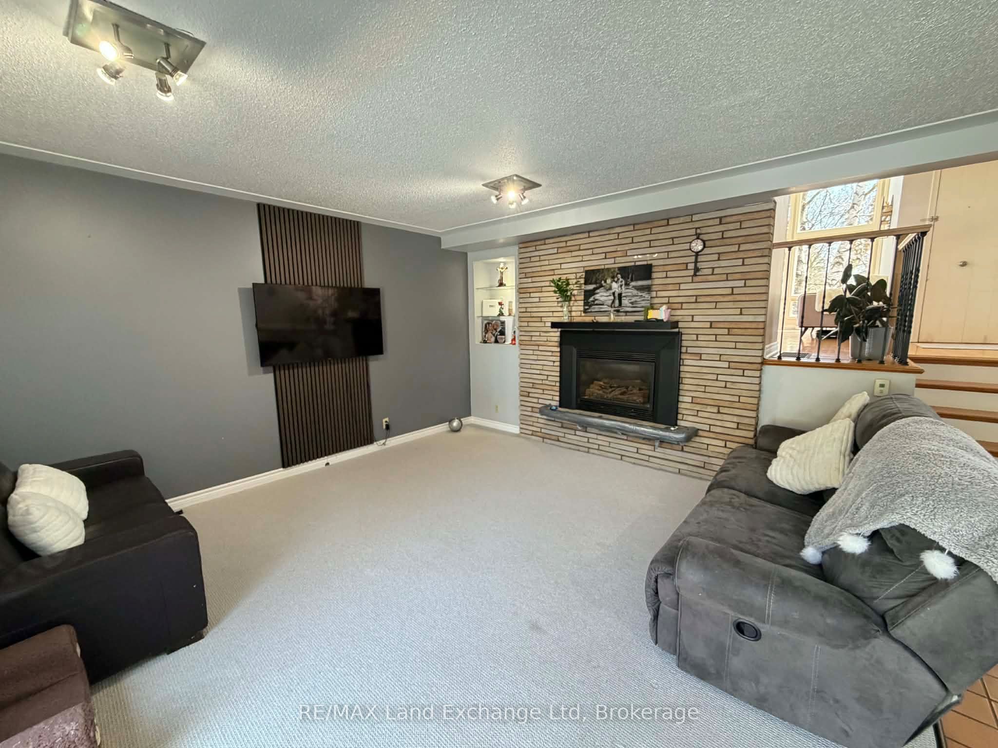 320 Summit Drive, North Huron, ON N0G 2W0 photo 3