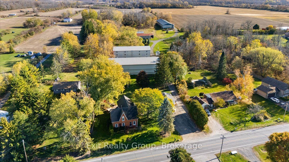 2421 County Rd 3, Prince Edward County, ON K0K 1L0 photo 2