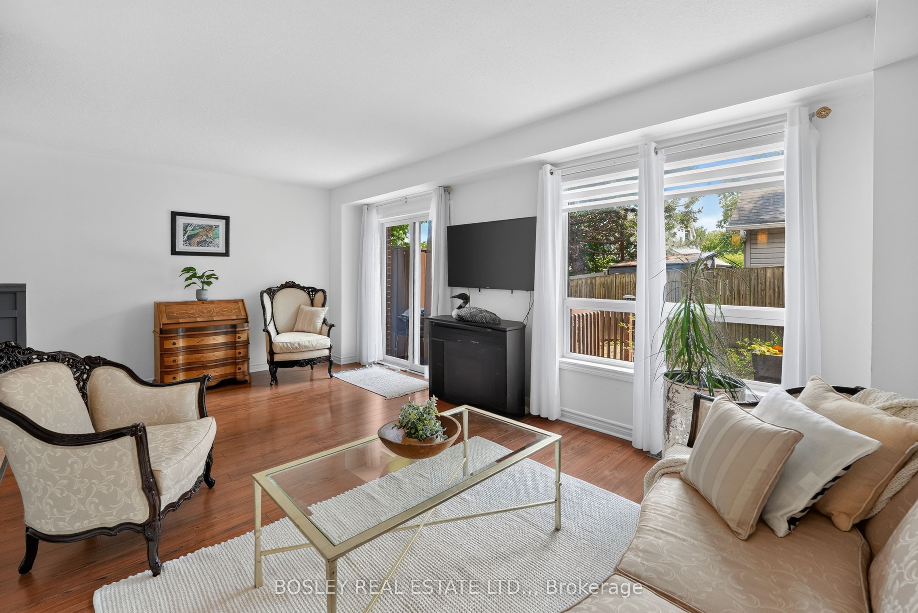 6263 Valley Way 10, Niagara Falls, ON L2E 0A1 photo 5