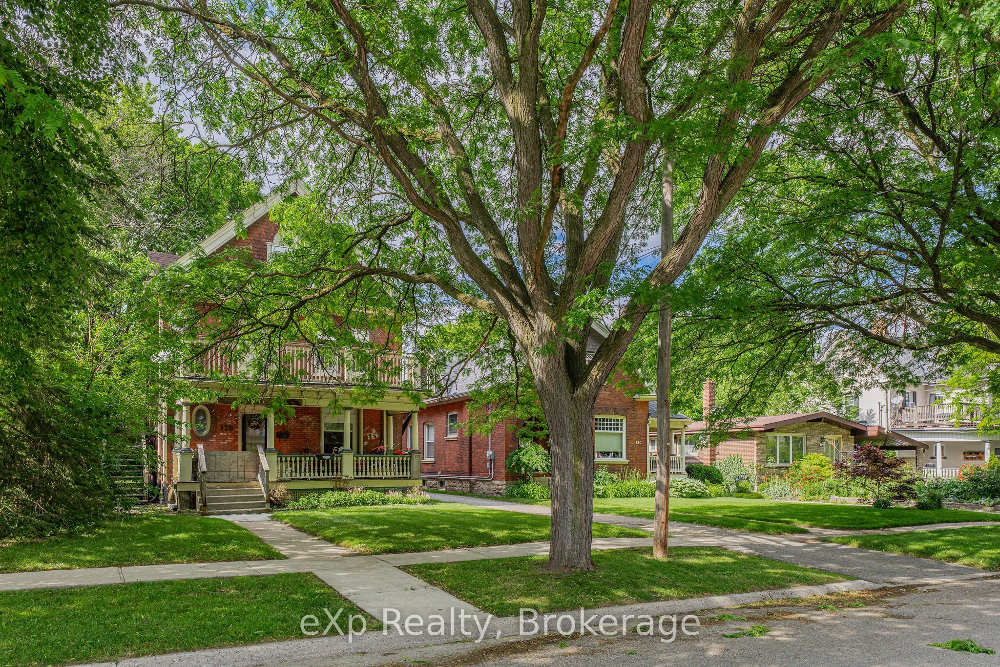 126 Chatham Street, Brant, ON N3S 4G4