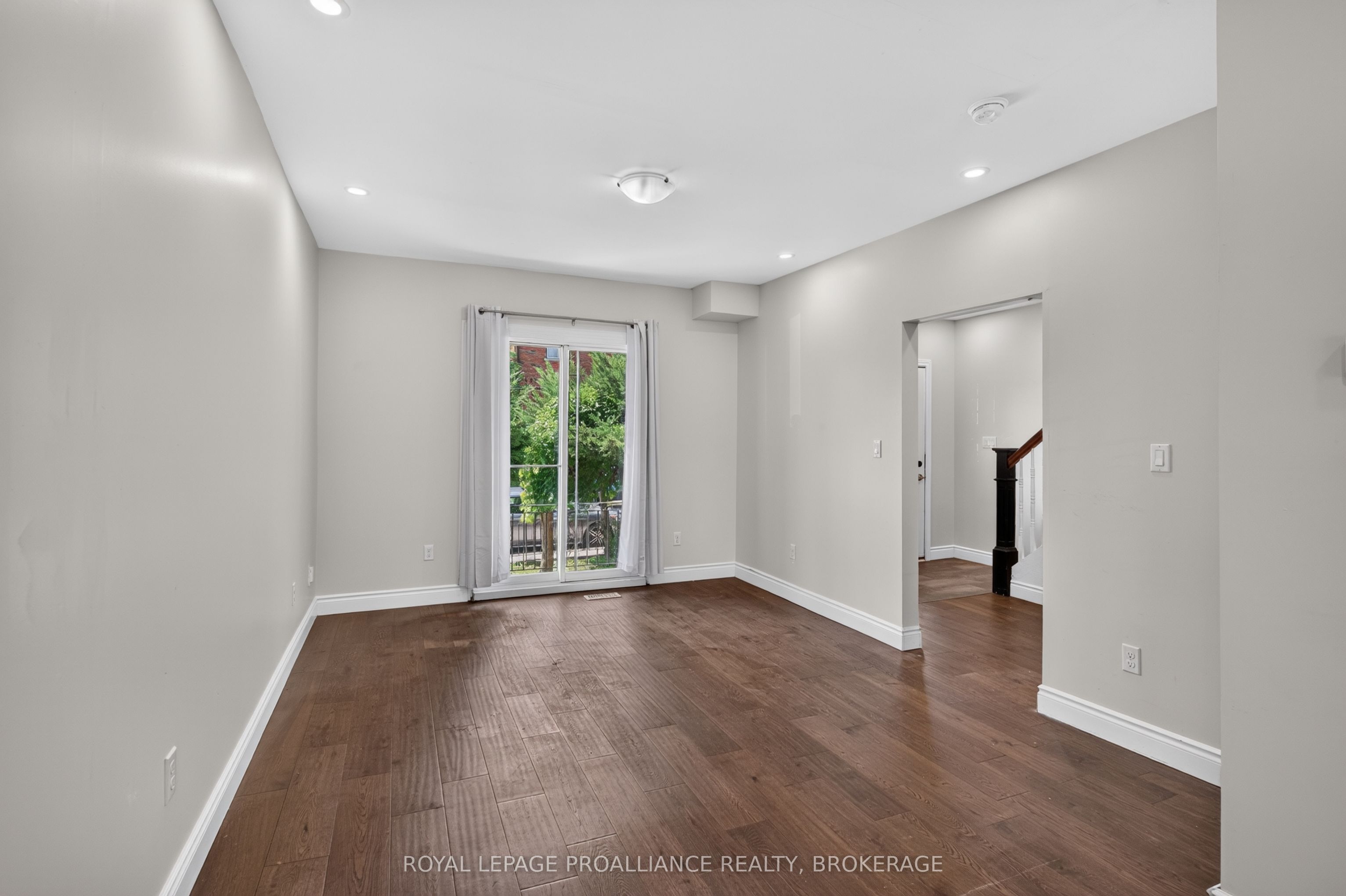 69 John Street, Kingston, ON K7K 1T1 photo 4