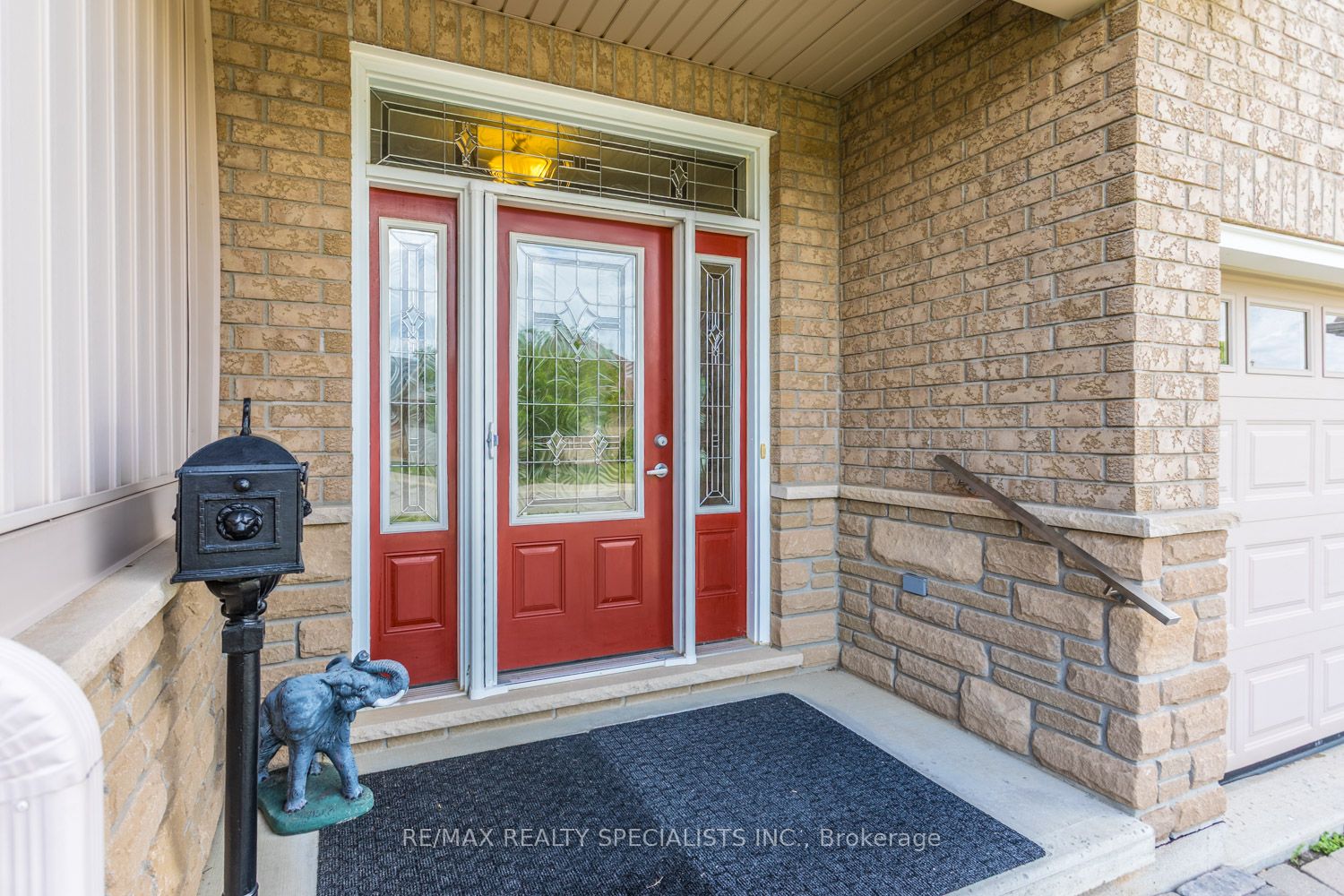 61 Jones Crescent, Tillsonburg, ON N4G 5X5 photo 2