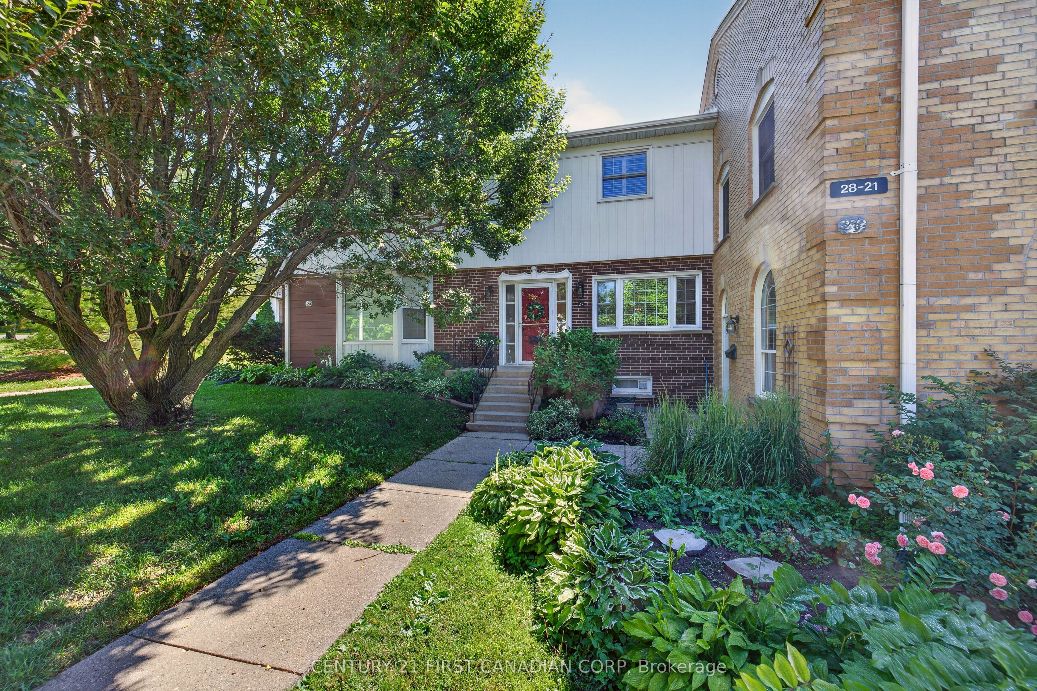 1220 Royal York Road 27, London North, ON N6H 3Z9